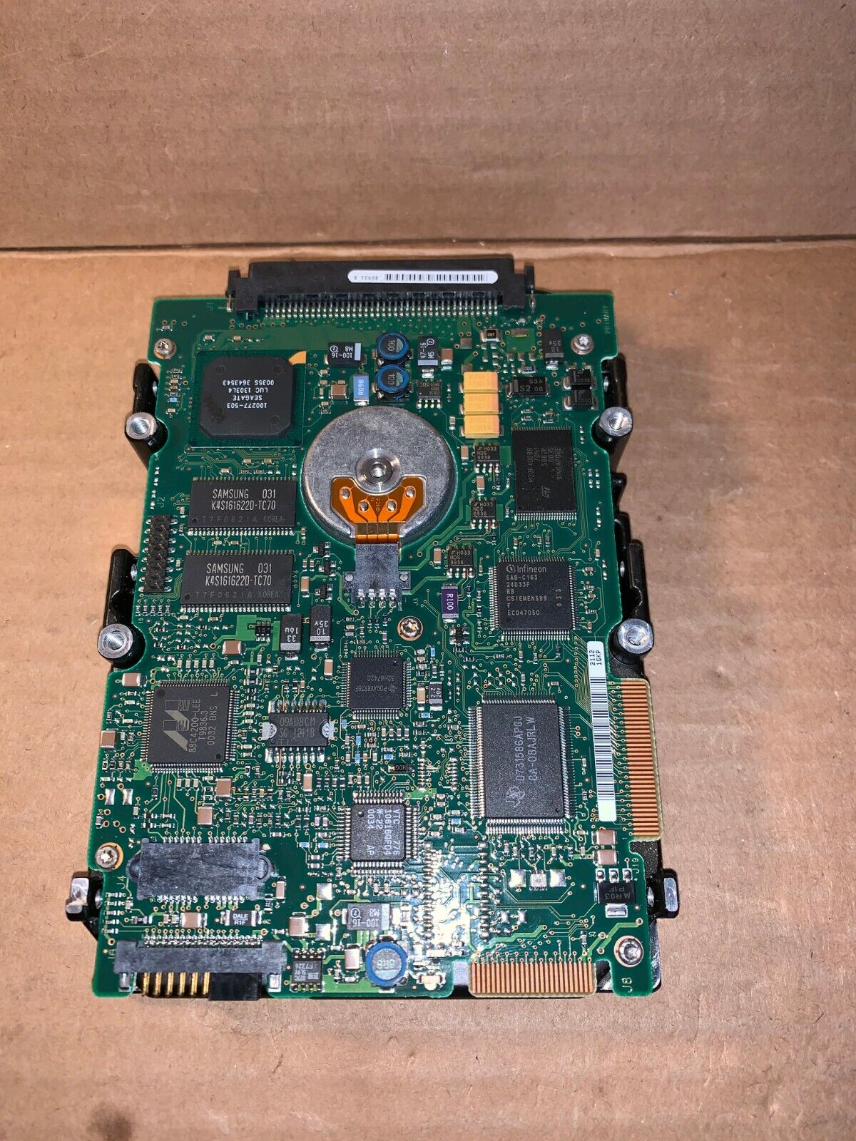 IBM 18.2GB 10K 80PIN SCSI 3.5'' HDD // 19K1467 / 19K1466 / ST318404LC (Used) // สินค้ารับประกัน โดย บริษัท อะไหล่เซิร์ฟเวอร์ จำกัด