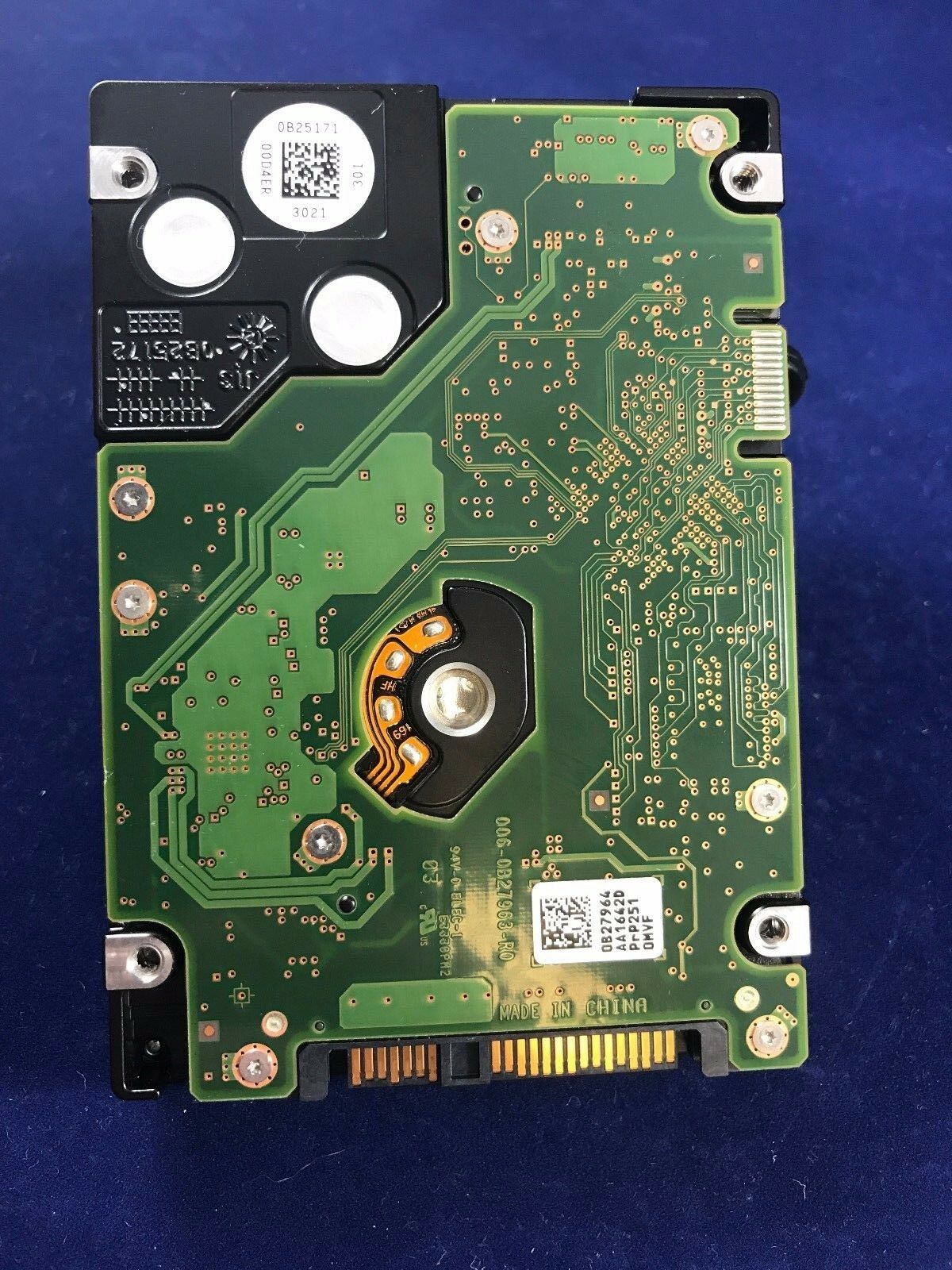 Netapp HDD HGST 900GB 10K 6G SAS 2.5" SFF Hard Drive // 00V7529 / X423A-R5 / 108-00222 / HUC109090CSS600 / 0B26037 (Used)