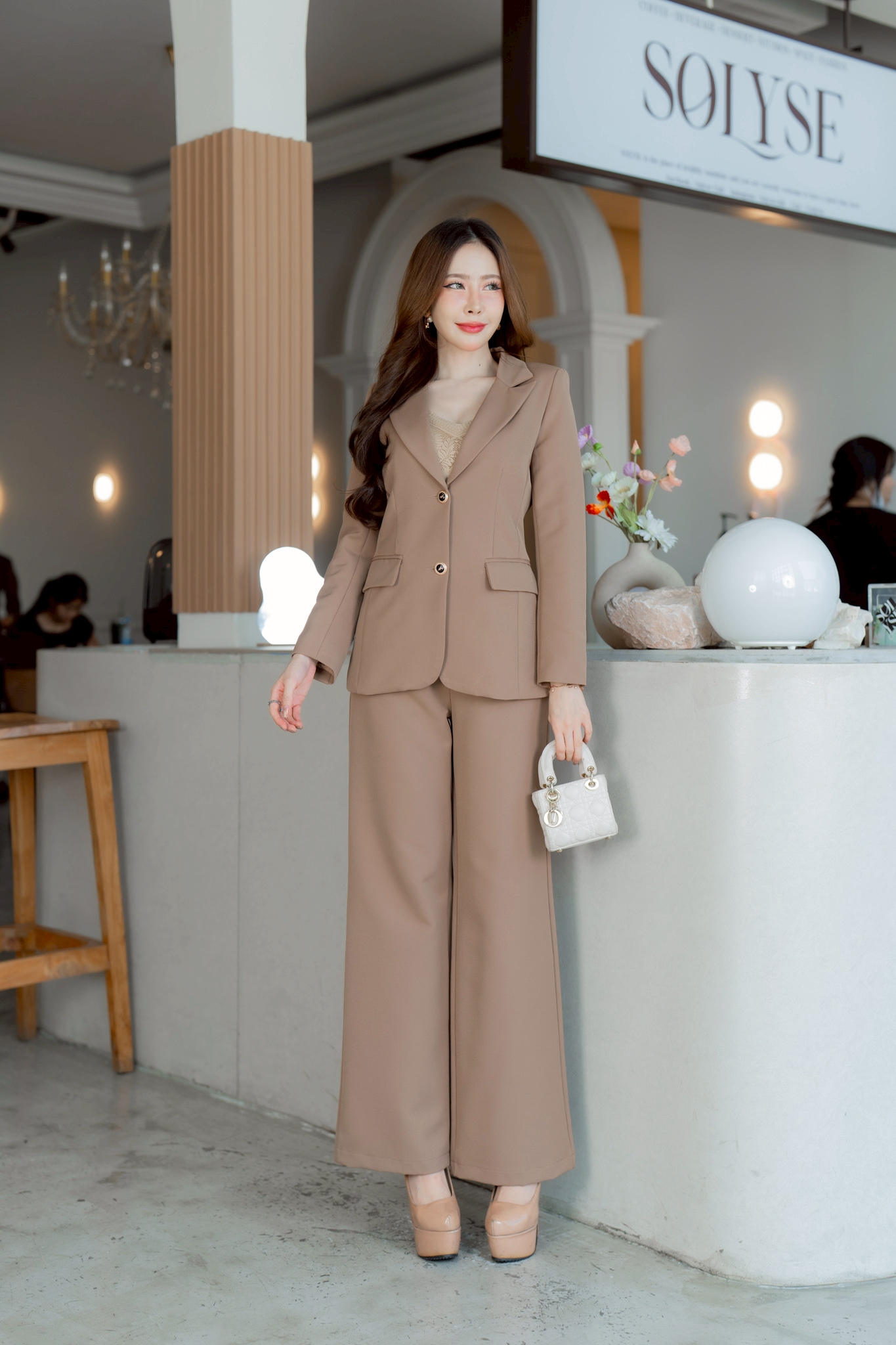 เสื้อสูทผู้หญิงทรงSlim2กระดุม No.2402 ใส่คู่กางเกงกระบอกเล็ก No.2426-2 (S-6XL)