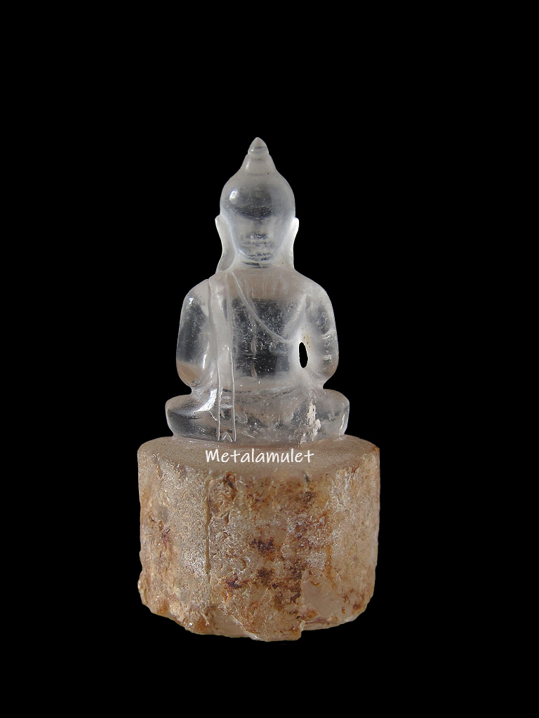 พระแก้วแกะสลัก