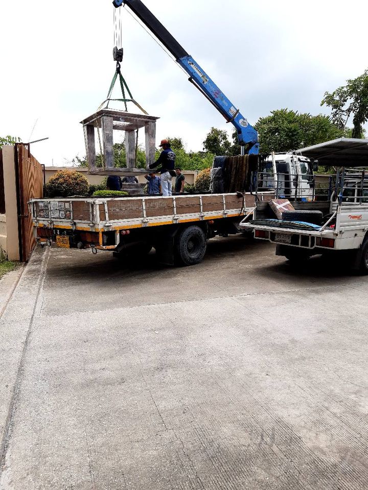 ศาลพระพรหมโมเดิร์นหินอ่อน,ศาลตายายโมเดิร์นหินอ่อน