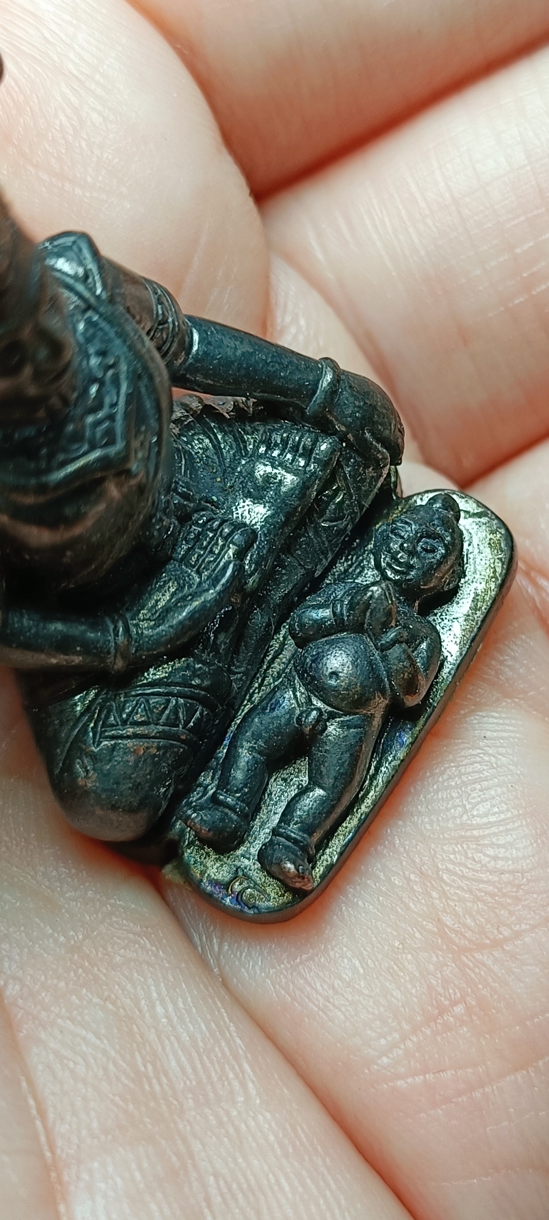 ขุนแผนกุมารทอง หลวงพ่อปิ่น วัดหนองเกษร ต.เกาะสาลพระ อ.อัดเพล ง จ.ราชบุรี