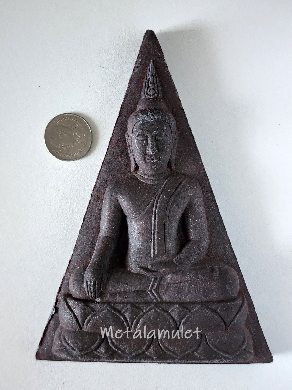 พระนางพญาจ้มโบ้ เนื้อผงไม้งิ้วดำ