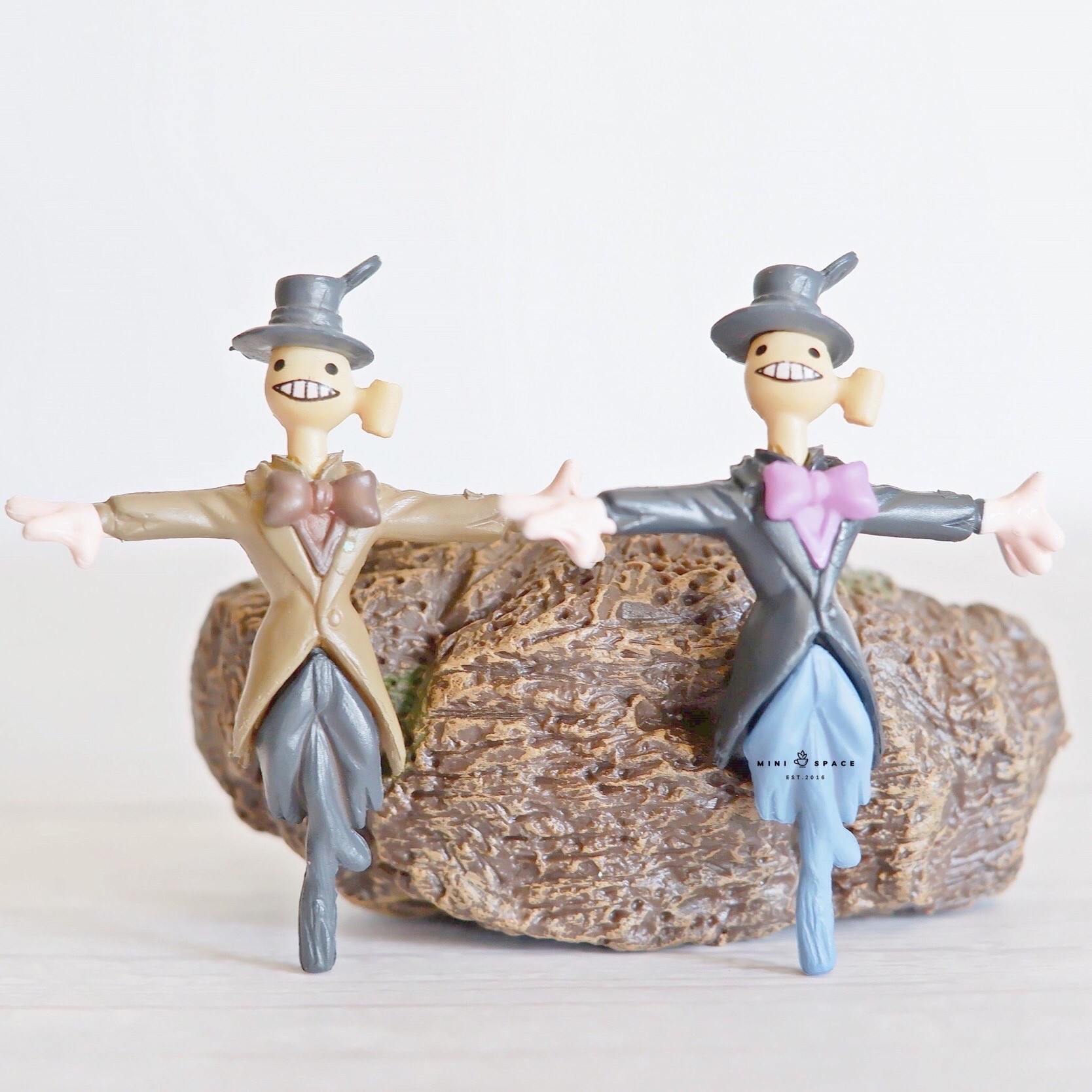 Mini Scarecrow ตุ๊กตาหุ่นไล่กา 2 สี ตุ๊กตาปักตกแต่งสวน ตุ๊กตาตกแต่งสวน