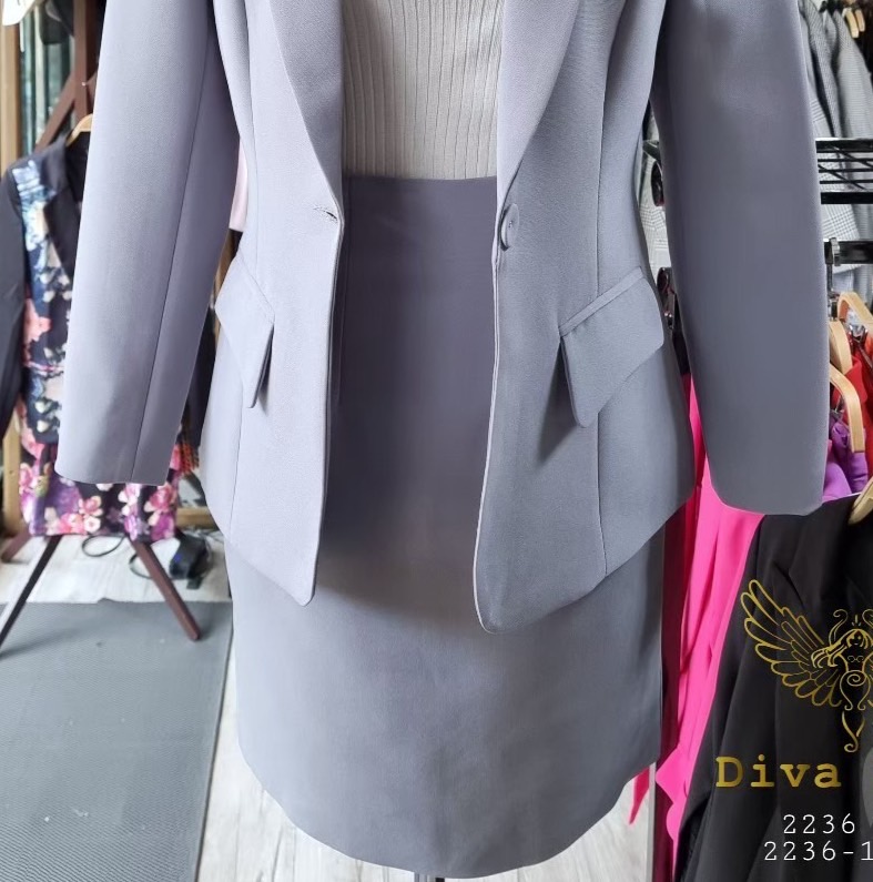 2349-1กระโปรงผู้หญิงทำงาน ดำ/เทา (ไม่รวมเสื้อสูท)