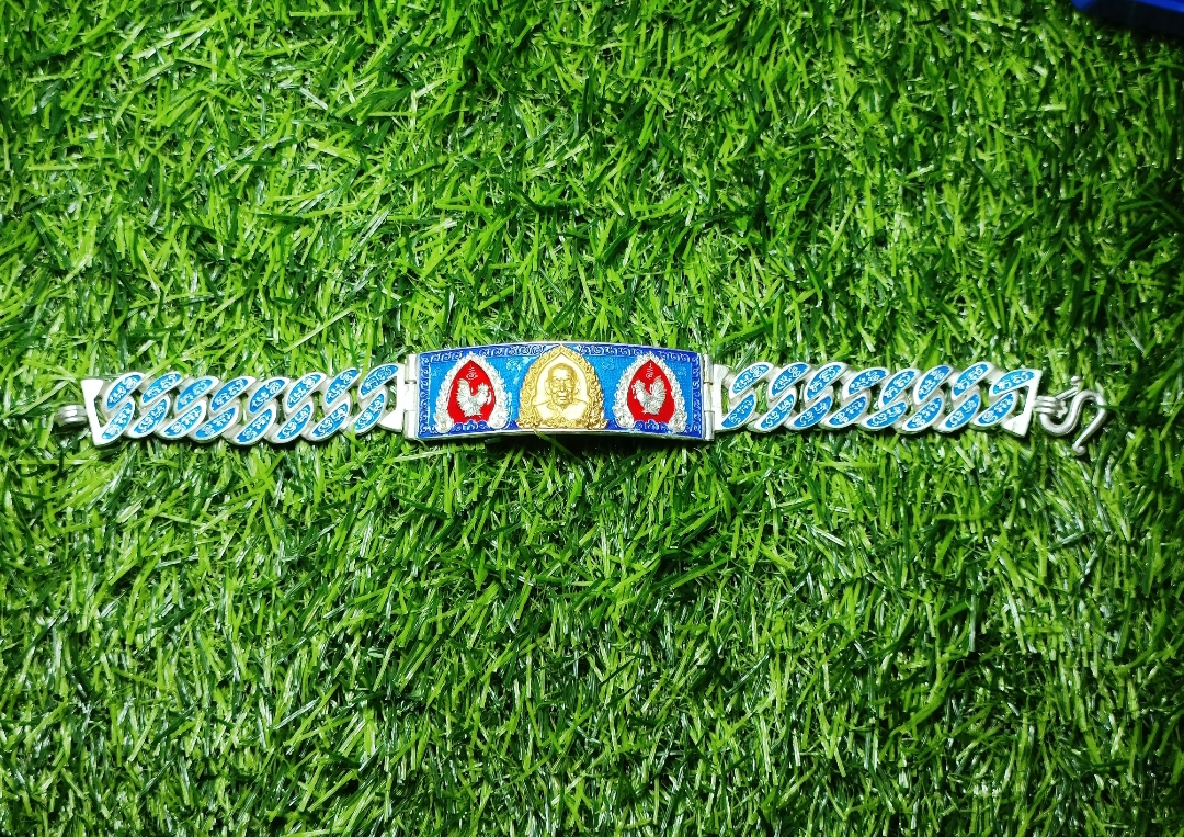 เลส ขนาด 4 บาท รุ่น บูชาครู ๖๕ หลวงพ่อพัฒน์ วัดห้วยด้วน เนื้ออัลปาก้าชุบเงิน ลงยาฟ้า #เลข๙