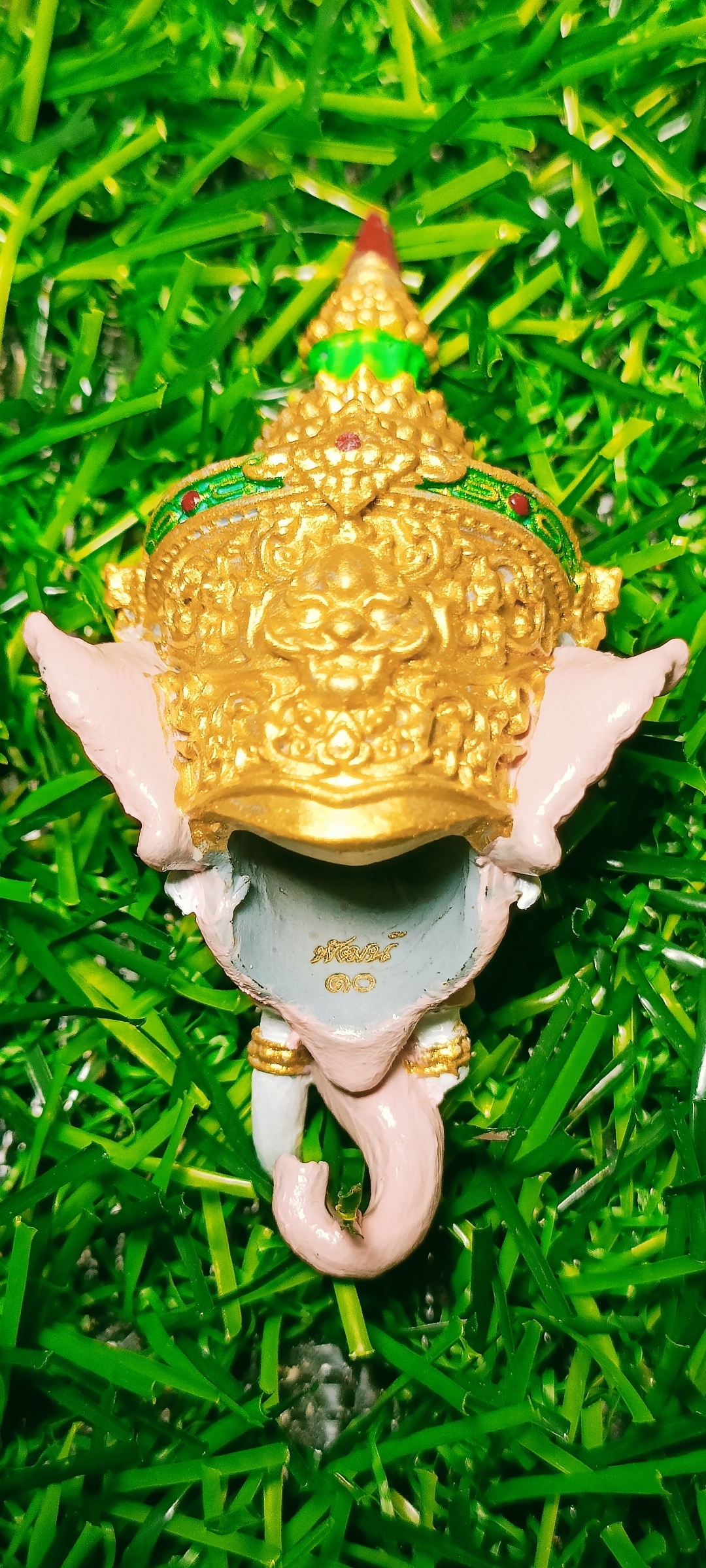 เศียรพระพิฆเนศ หลวงพ่อพัฒน์ วัดห้วยด้วน รุ่น รวยประทานพร ปี 2565 ขนาดสูง 4.8 ซ.ม. กว้าง 2.7 ซ.ม. ลงยาเพ้นสีชมพู