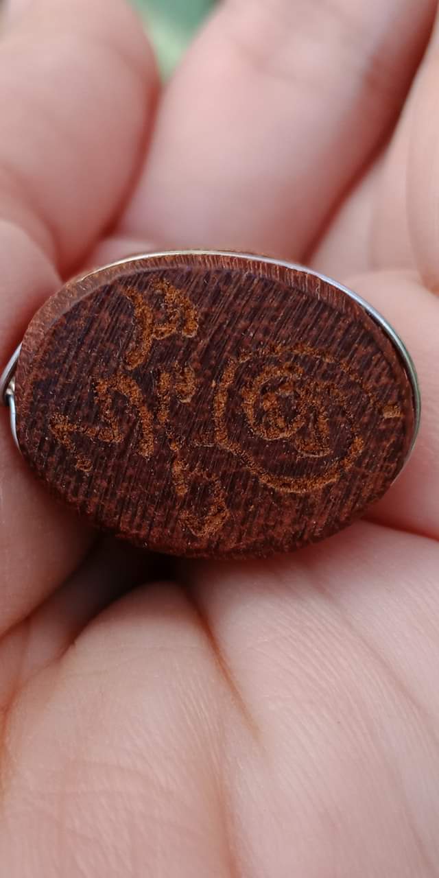 เสือเพชรกลับ หลวงพ่อแปะ วัดสว่างอารมณ์(แคแถว) สร้างปี 59 แกะจากไม้คูณตาย กลับร้าย กลายเป็นดี โชคลาภมั่งมี ค้าขาย ร่ำรวย