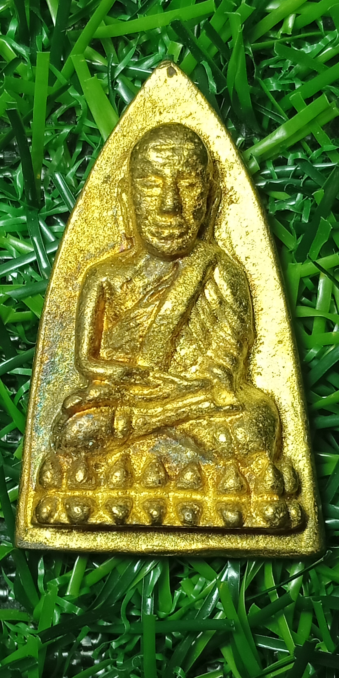 หลวงปู่ทวดพิมพ์เตารีด หลวงปู่ไข่ วาจาสิทธิ์ รุ่น ศิลมงคง ประทานพร เนื้อสัตตะโลหะ วัดลำนาว อ.บางชัน จ.นครศรีธรรมราช