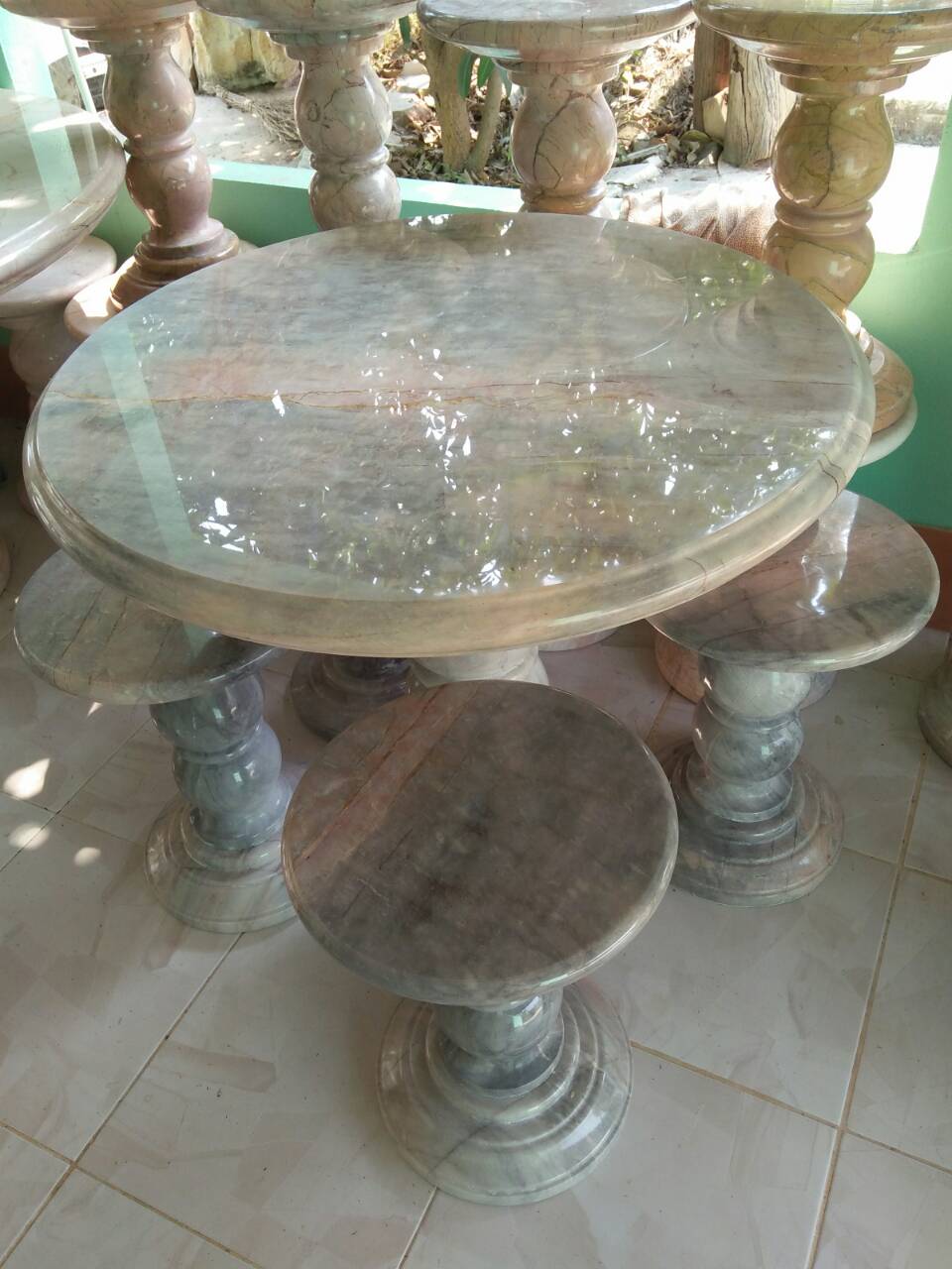 ชุดโต๊ะหินอ่อนสีเทาขนาด90เซนติเมตร