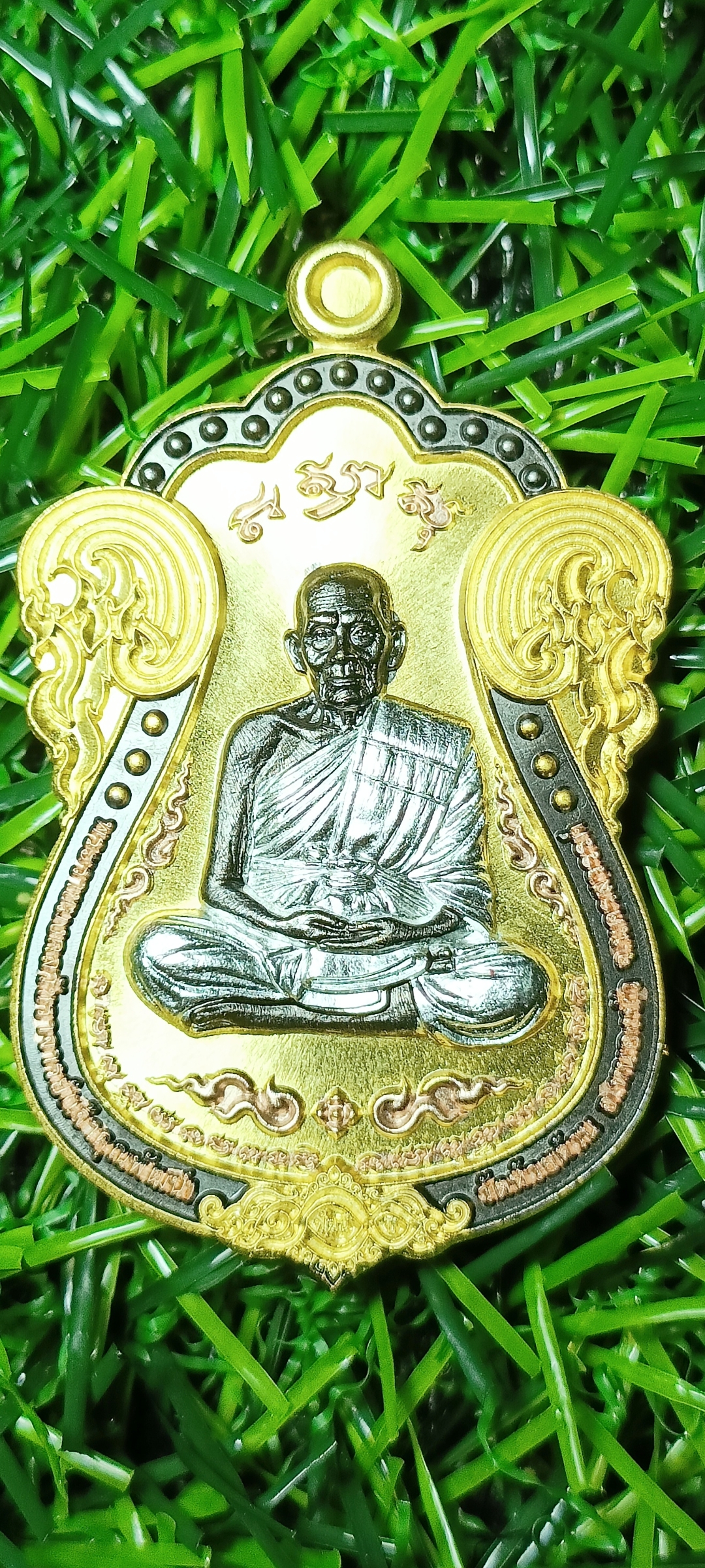 เหรียญ มงคล100ปี หลวงพ่อพัฒน์ วัดห้วยด้วน ปี 2566 รายการที่16 เนื้อแบล็คโรเดียม 4K