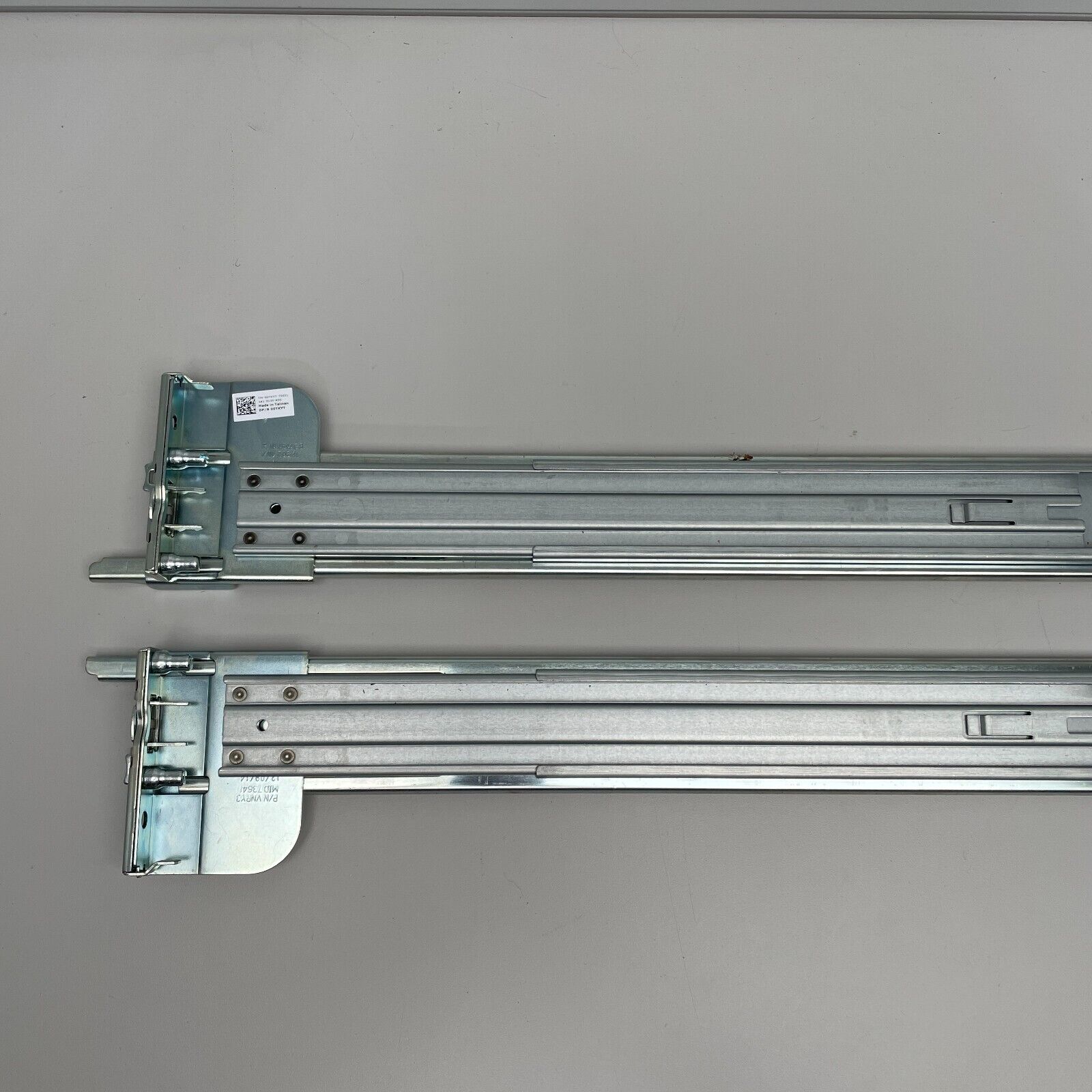 Dell PowerEdge R730 R740 R820 R830 2U Rack Server Sliding Rail Rack kit // 024V27 / 00TKYT (Used) // สินค้ารับประกัน โดย บริษัท อะไหล่เซิร์ฟเวอร์ จำกัด