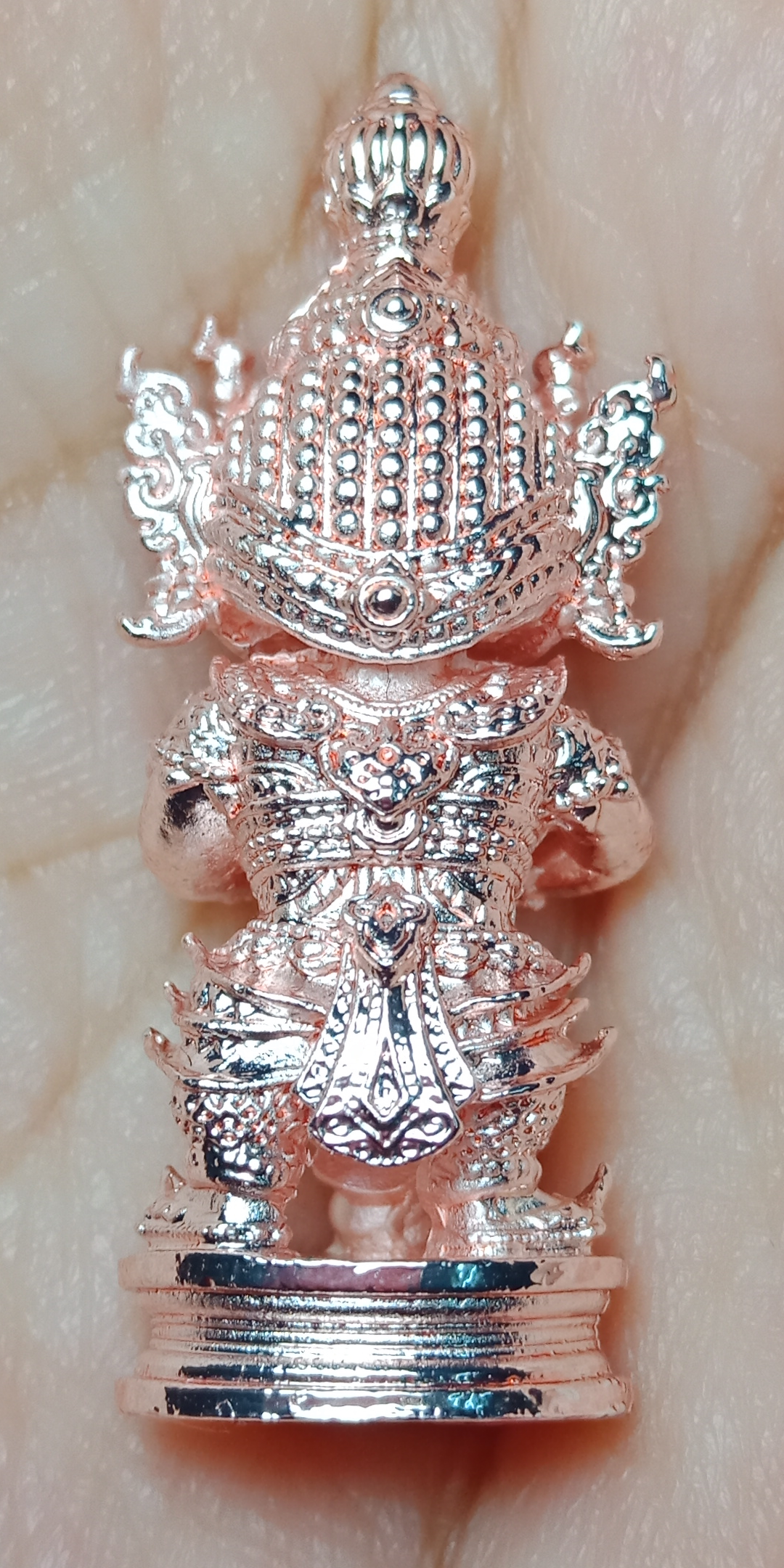 กุเวรน้อย รุ่นร้อยล้าน เทอม 2 อาจารย์ไกรเดช ปู่เวสมหามนต์ คุ้มปู่เวสมหามนต์ จ.ร้อยเอ็ด เนื้อสัมฤทธิ์อมฤทธิ์