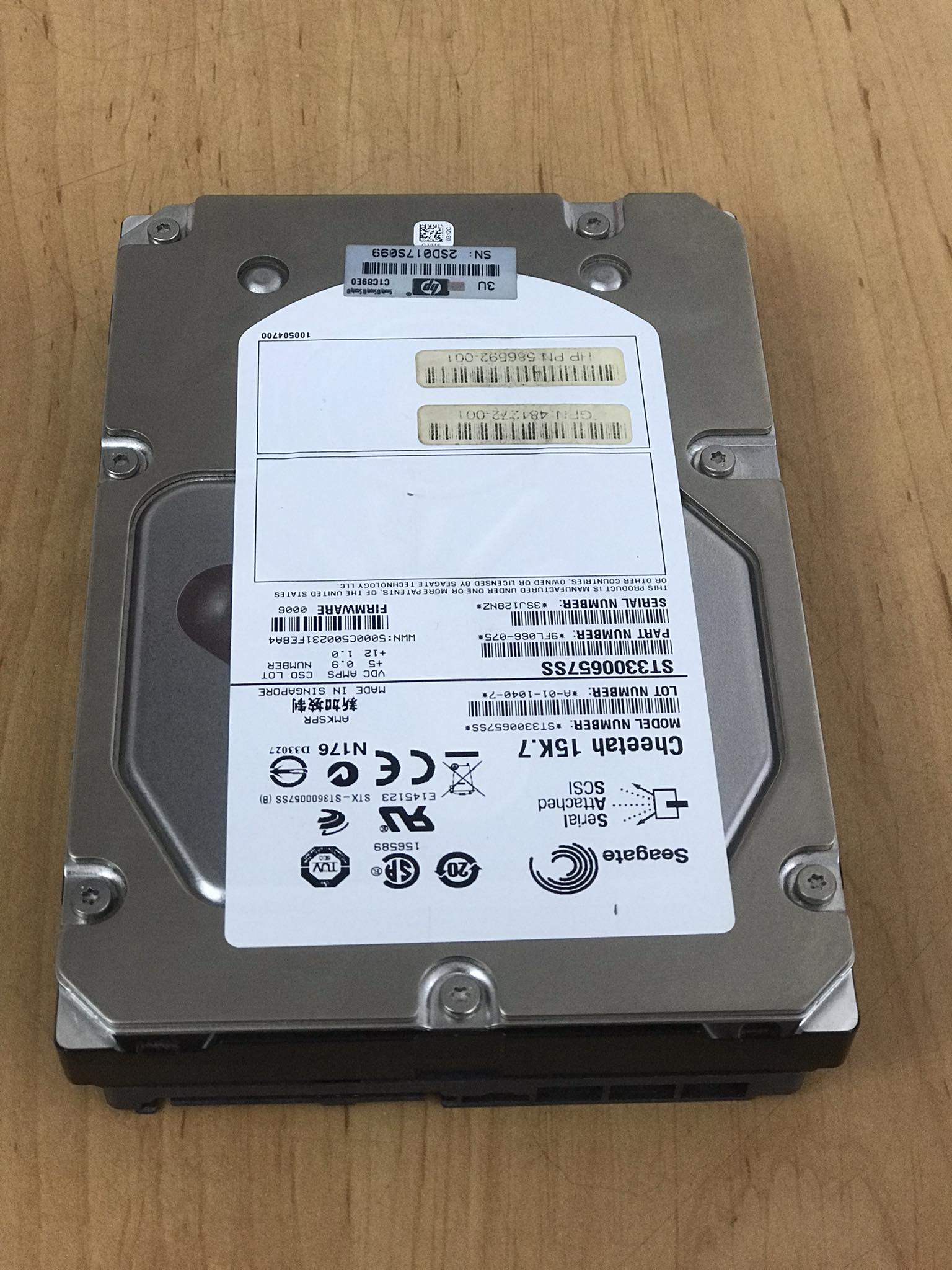 HP / Seagate Cheetah 15K.7 300GB 6G SAS HDD 3.5" Hard Disk Firmware 0006 // HP 586592-001 / ST3300657SS / GPN 481272-001 (Used) // สินค้ารับประกัน โดย บริษัท อะไหล่เซิร์ฟเวอร์ จำกัด