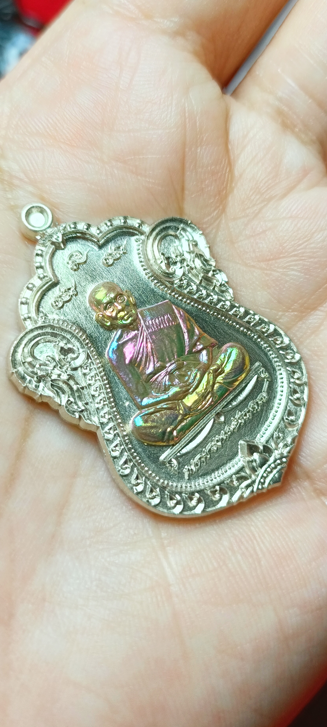 เหรียญรุ่น #เลื่อนสมณศักดิ์ #หลวงพ่อพัฒน์ #วัดห้วยด้วน นครสวรรค์ (ป๋อง สุพรรณ จัดสร้าง) #เนื้ออัลปาก้าหน้ากากผิวรุ้ง พิมพ์เสมา