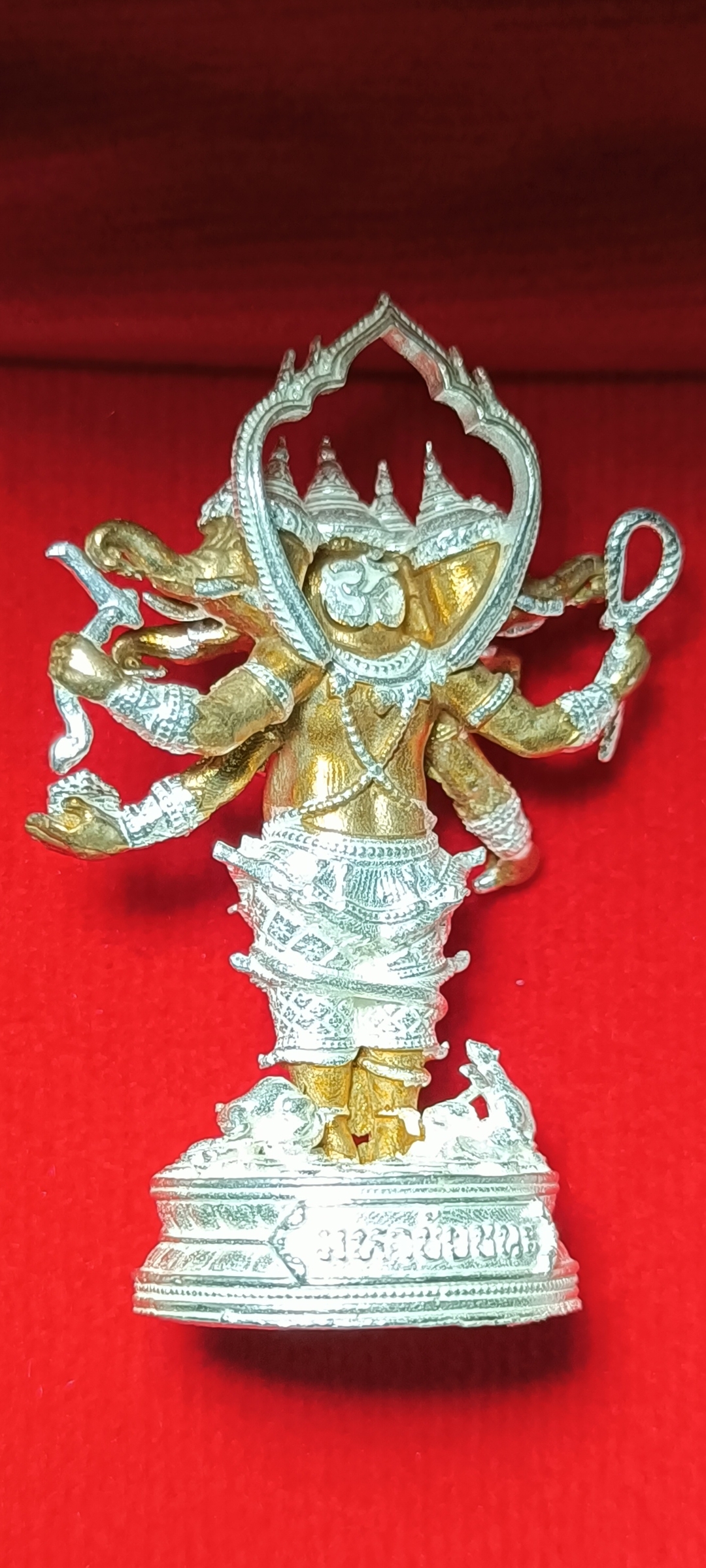 พระพิฆเนศ ๕ เศียร ปางปัญจมุขคณปติ มหาชัยชนะ พระครูธีรธรรมวงศ์(พระอาจารย์เลี้ยง ธีรวโร) วัดจอมเกษ ต.ขยาย จ.อยุธยา ปี 2567 หมายเลข ๕ เนื้อนวะ