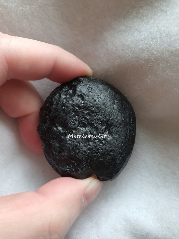 สะเก็ดดาว Tektite จำนวน 2ชิ้น ราคา 750บาท