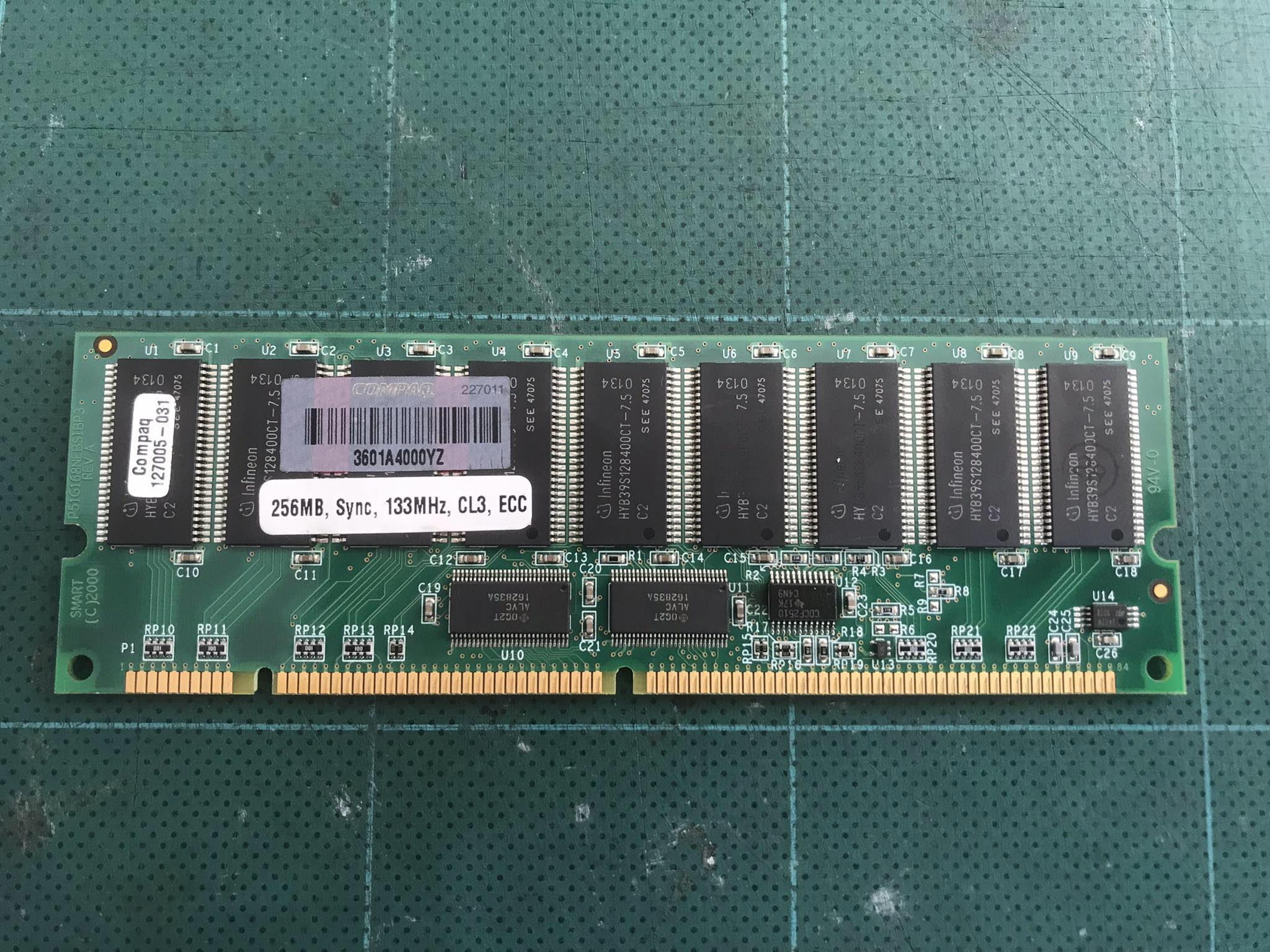Compaq 256MB PC133R 16MX72 CL3 ECC 133MHZ 168 Pin Memory SDRAM Rimm 127005-031 (Used) // สินค้ารับประกัน โดย บริษัท อะไหล่เซิร์ฟเวอร์ จำกัด