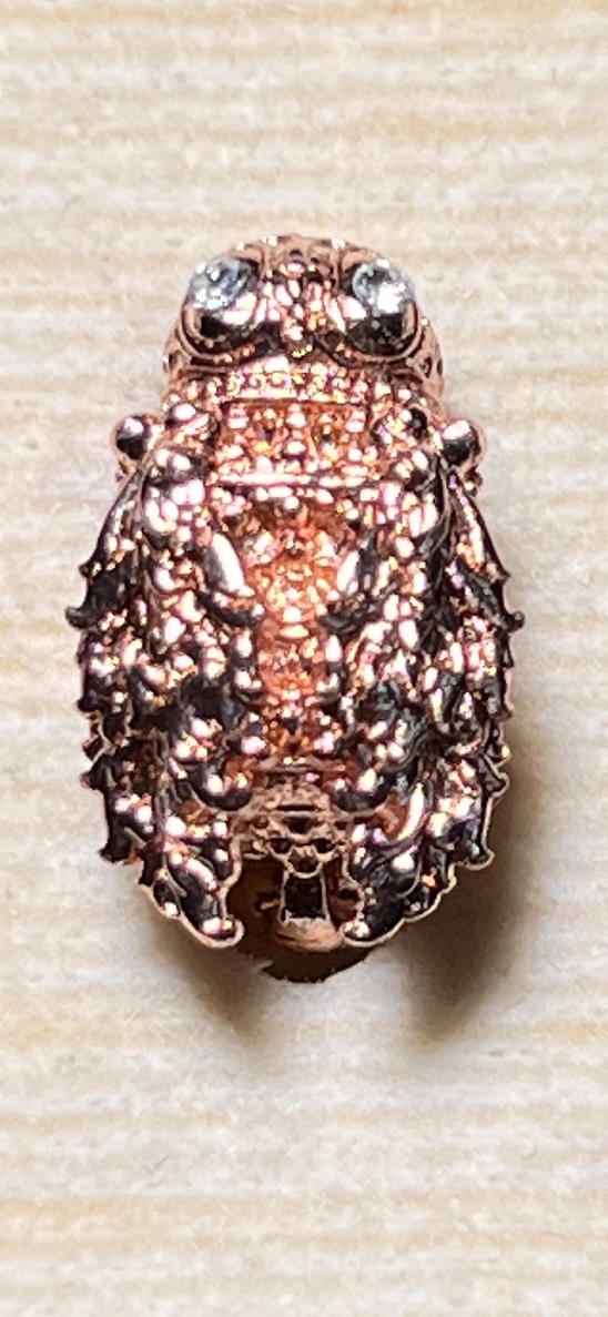 แมลงภู่คำ รุ่น ทรัพย์ภมร ขนาด กว้าง 0.9 cm.*สูง1.4cm.