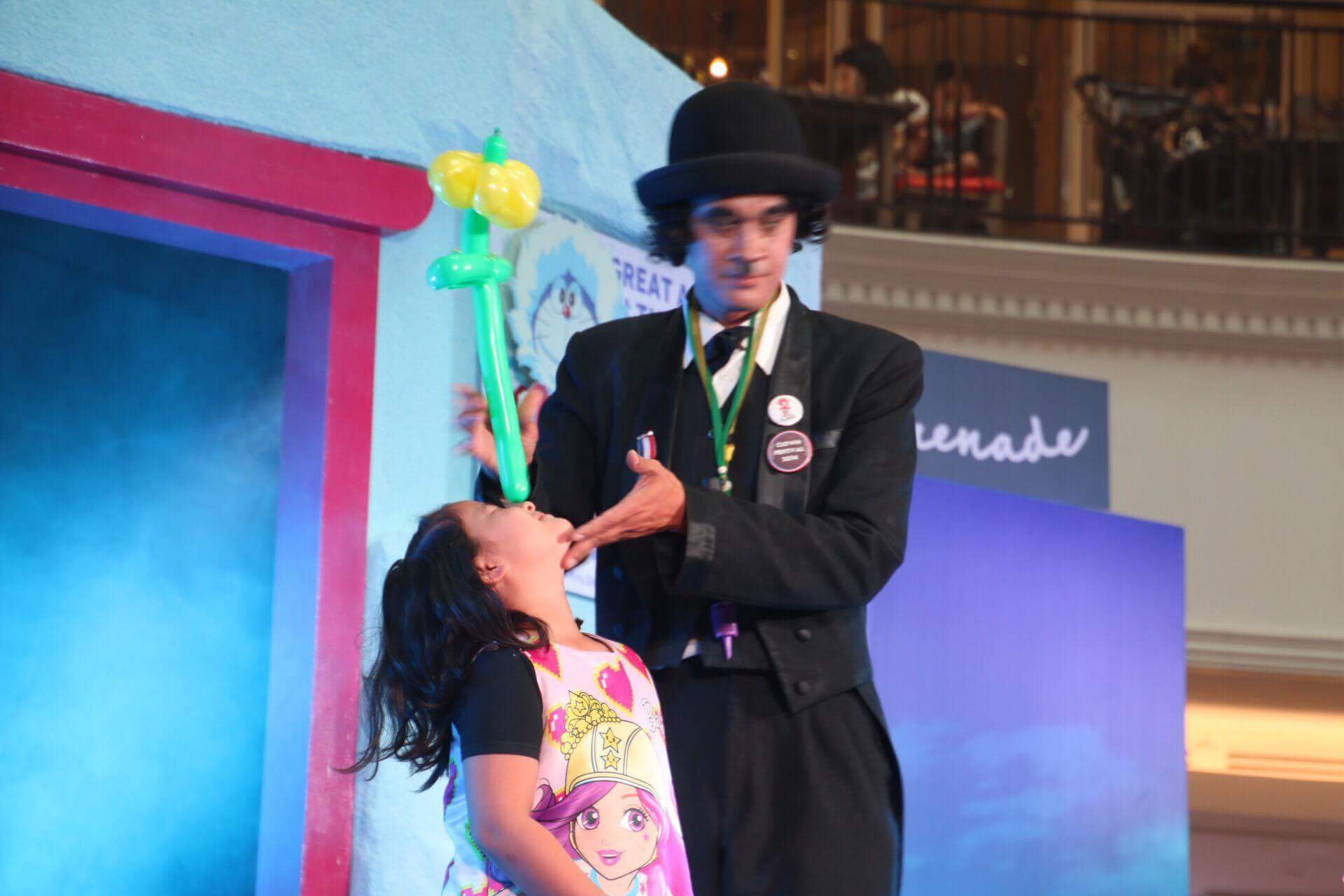 ชาลีแชปลิ้นโชว์ Chales Show