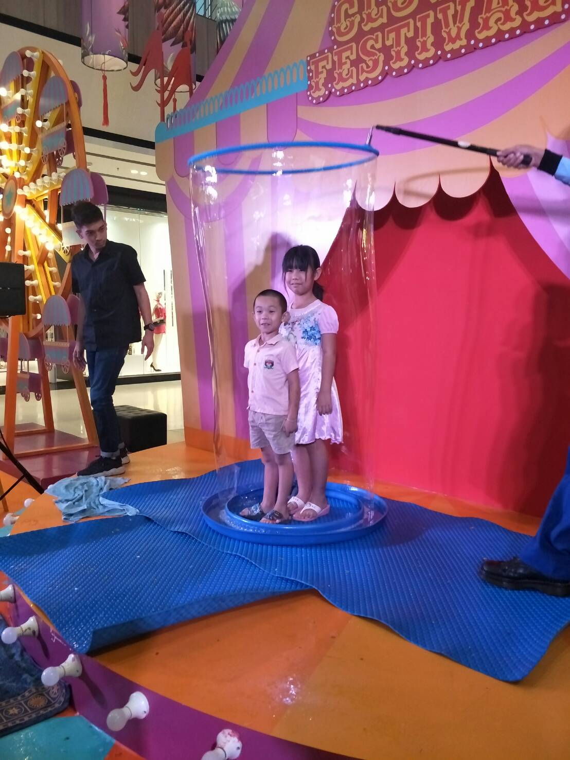 บับเบิลโชว์ Bubbles Show