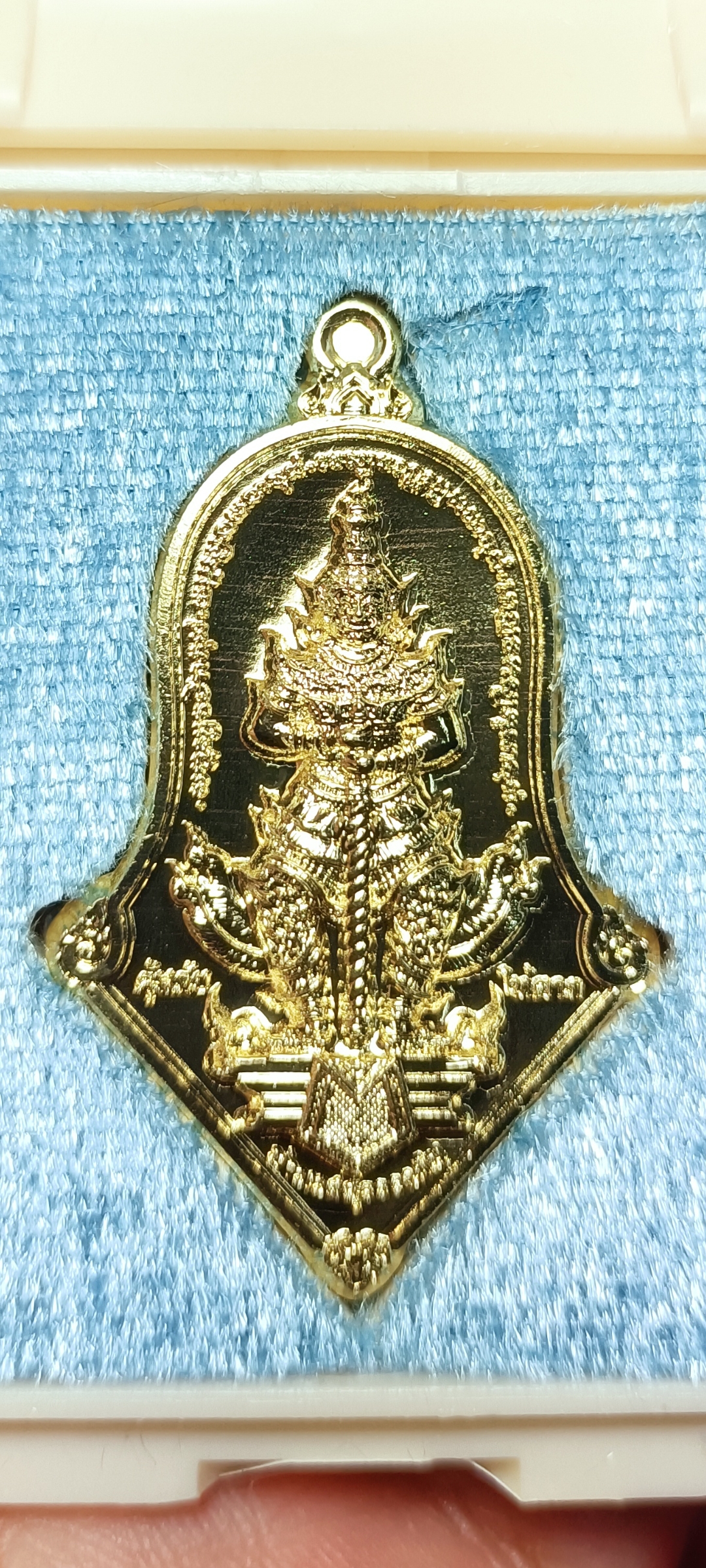 เหรียญท้าวเวสสุวรรณโณจตุมหาราชิกา ที่ระลึกงานประกวดพระเครื่องประจำปี 2563 หลวงพ่ออิฎฐ์ วัดจุฬามณี เนื้อสัตตะ