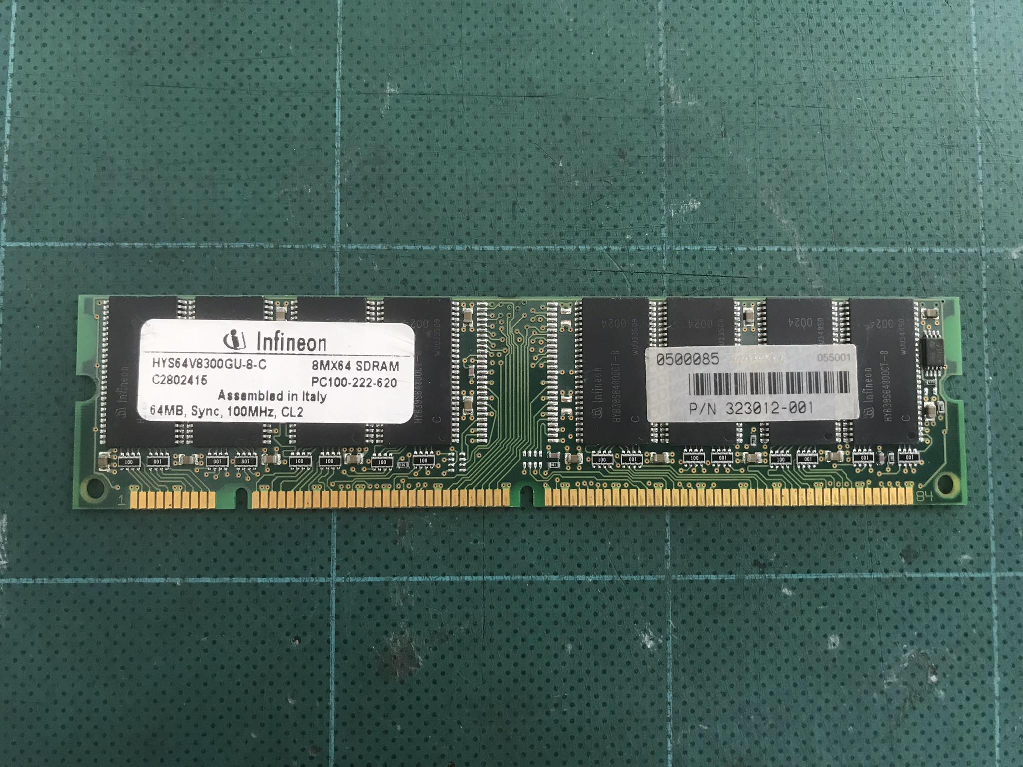Compaq 64MB 100MHz PC100 ECC Unbuffered CL2 168-Pin DIMM 3.3V Memory / 323012-001 / HYS64V8300GU-8-C // (USED) สินค้ารับประกัน โดย บริษัท อะไหล่เซิร์ฟเวอร์ จำกัด