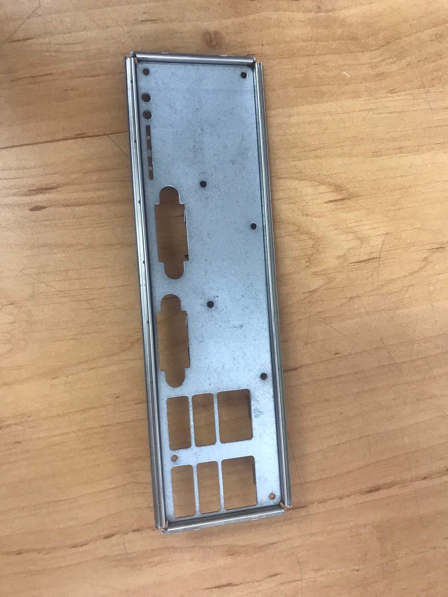 Intel D92924-001 Motherboard I/O Shield Cover S1200BTL S5520HC E98681-352 (Used) // สินค้ารับประกัน โดย บริษัท อะไหล่เซิร์ฟเวอร์ จำกัด