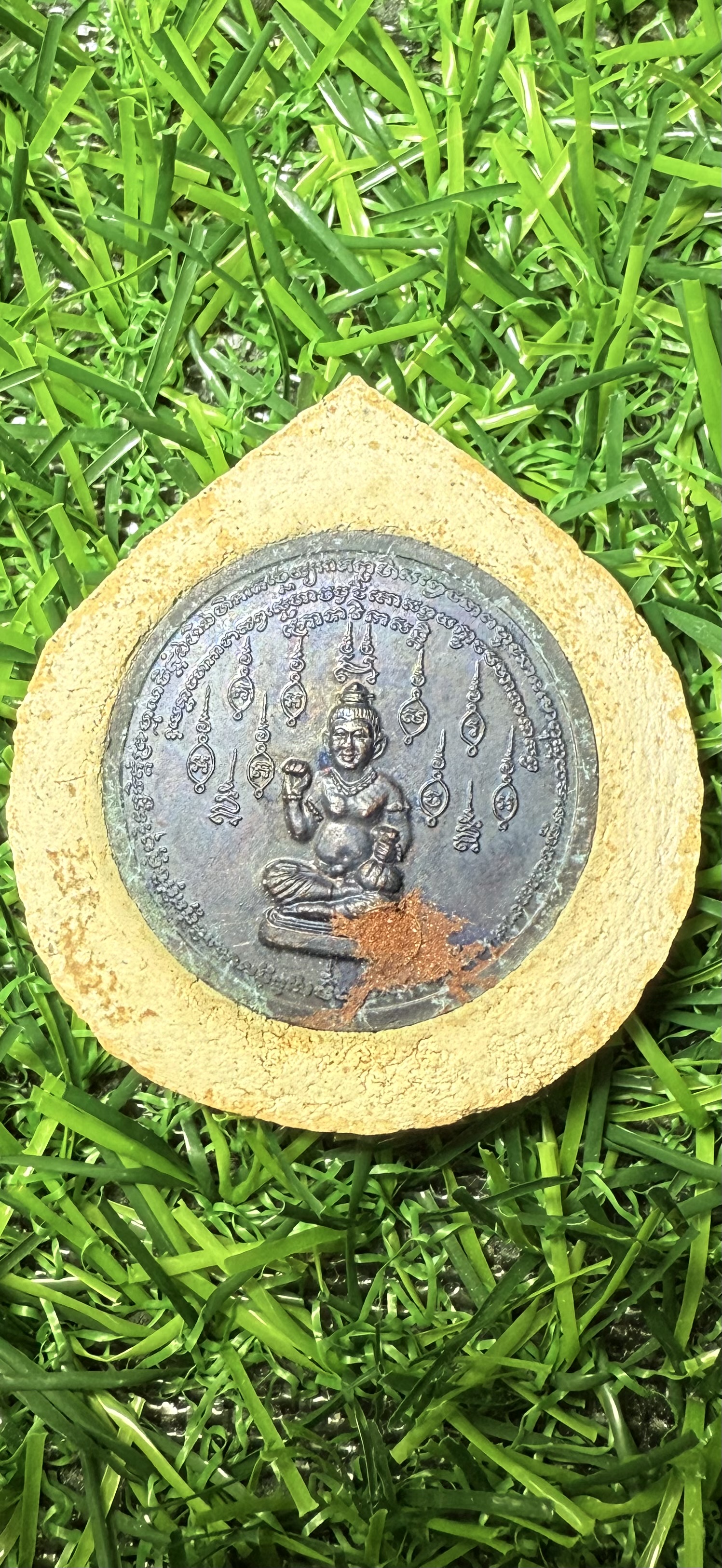 พระพิฆเนศวร์พิมพ์มือโบราณ ด้านหลังฝังเหรียญ หลวงพ่อดำ วัดสันติธรรม จ.สระแก้ว