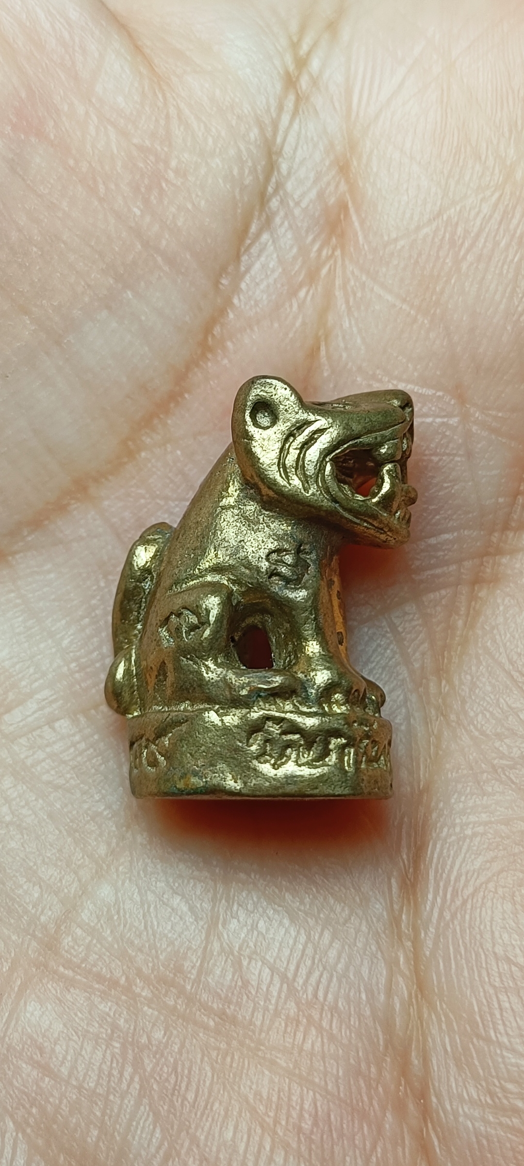 เสือหล่อ หลวงพ่อเพี้ยน วัดเกริ่นกฐิน จ.ลพบุรี ปี๒๕๔๙ รุ่นกฐิน๔๙