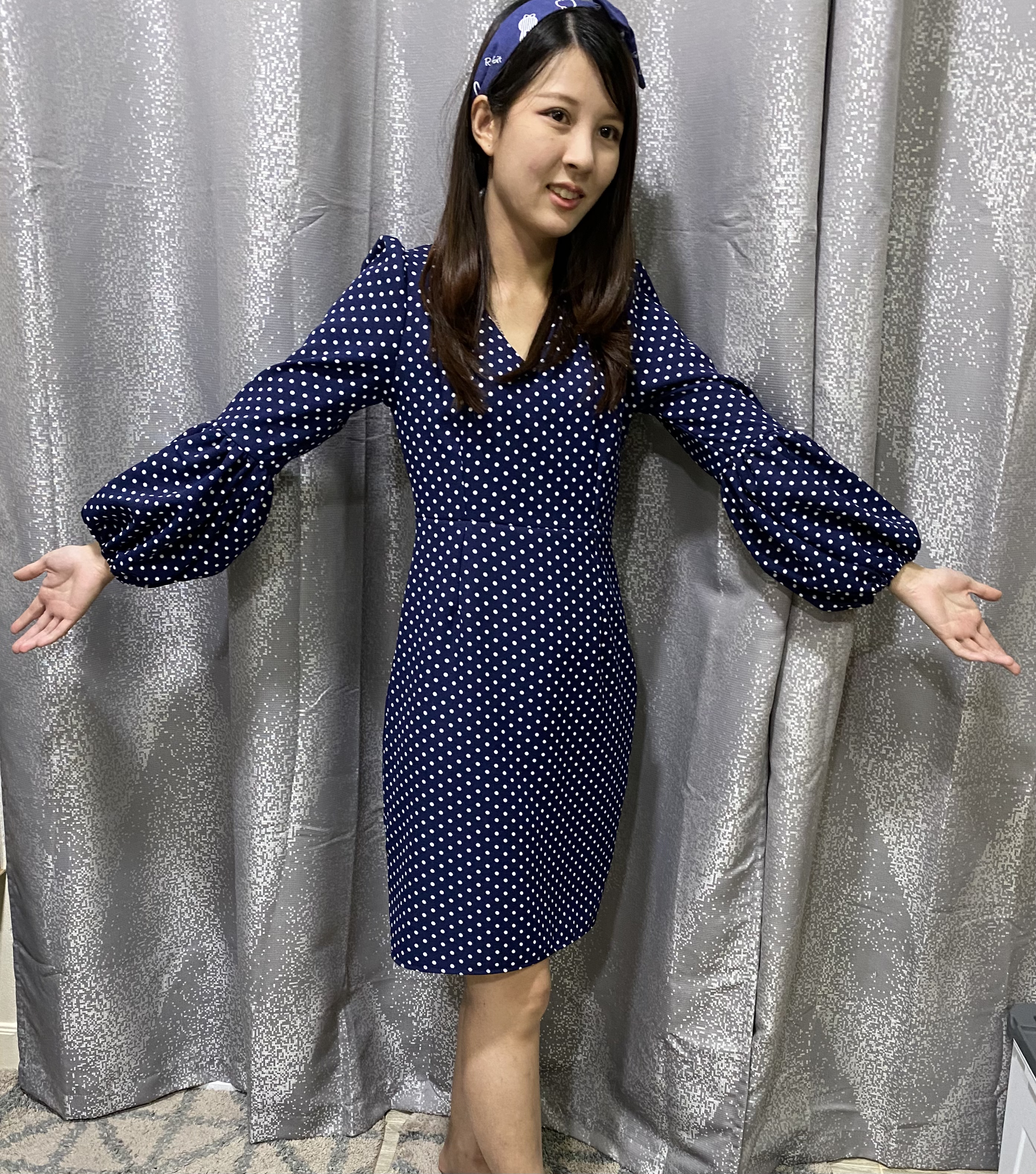 เดรสสั้น คอวี แขนบอลลูน เดรสทรงตรง แฟชั่น เดรสเข้ารูป สาวเกาหลี ลำลอง ออกงาน