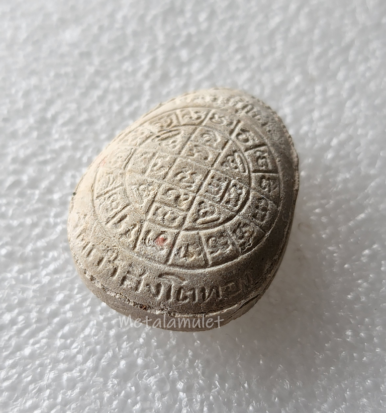 พระปิดตาหลวงปู่โต๊ะจัมโบ้หลังยันต์สุกิตติมา