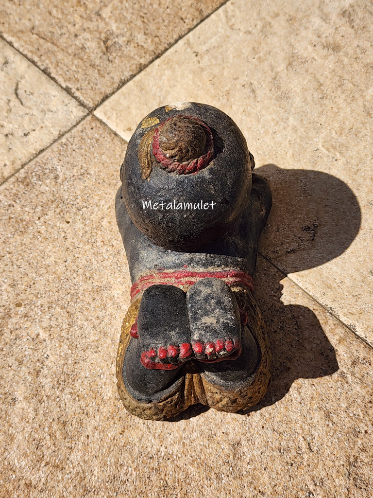 กุมารทองนอนดำ