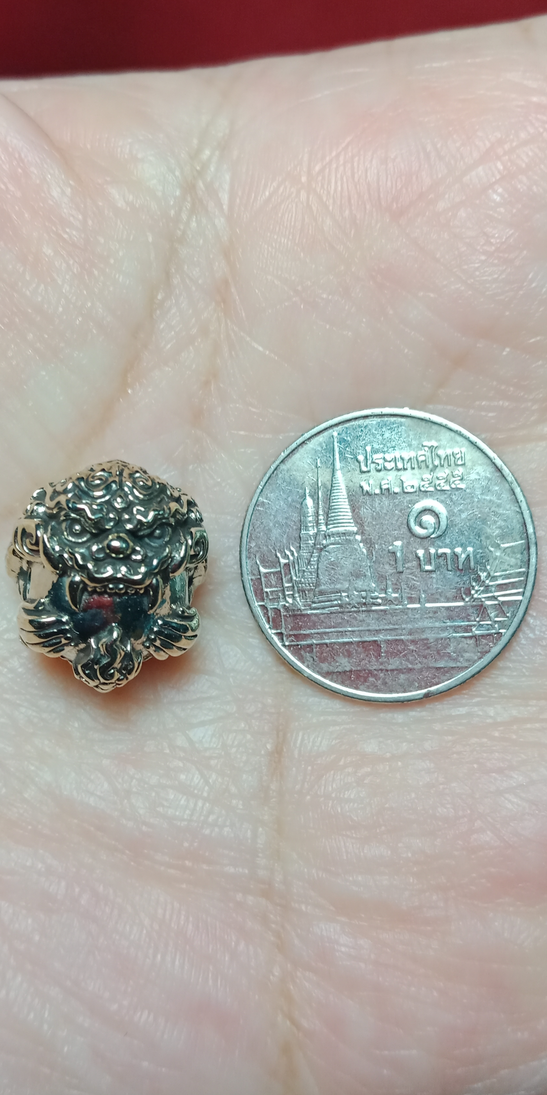 ลูกอมราหู รุ่นราหูยกชีวิตพลิกดวง หลวงปู่เล็ง วัดหนองแกสามัคคีธรรม เนื้อทองขาว