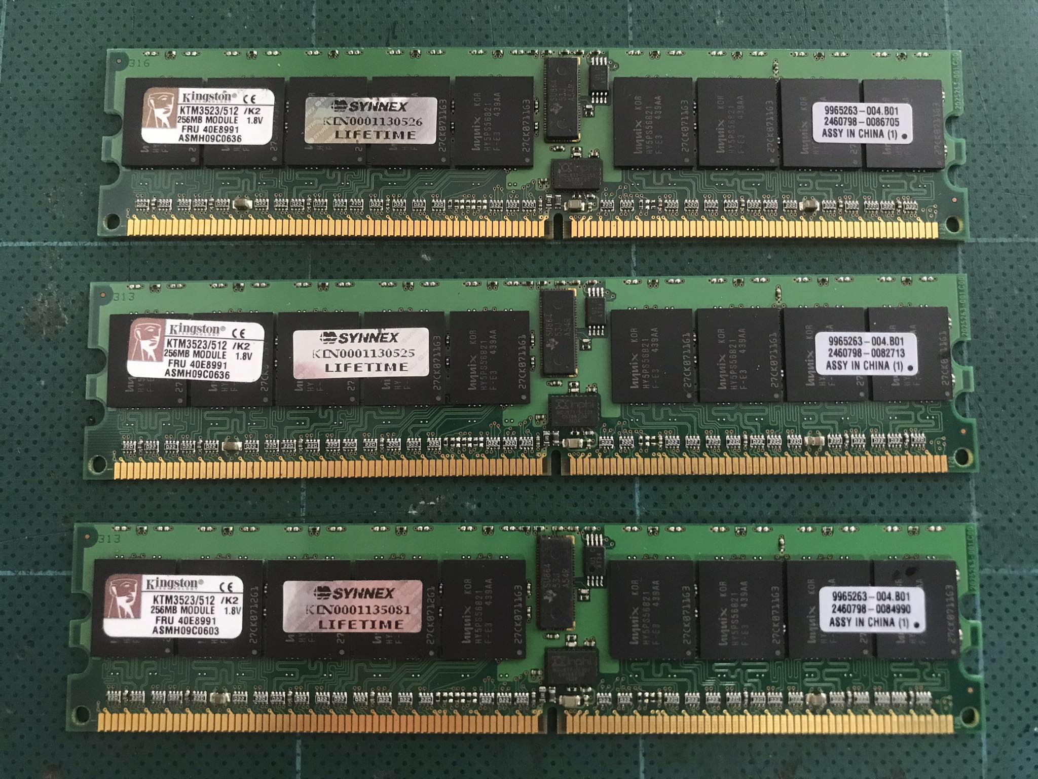 IBM 256MB PC2-3200 DDR2-400MHz ECC Registered CL3 240-Pin RDIMM Single Rank Memory / 40E8991 / KTM3523/512 // (USED) สินค้ารับประกัน โดย บริษัท อะไหล่เซิร์ฟเวอร์ จำกัด