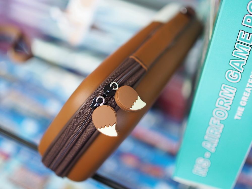 Nintendo Switch Lite Case Hard Pouch Eevee + ขาตั้ง