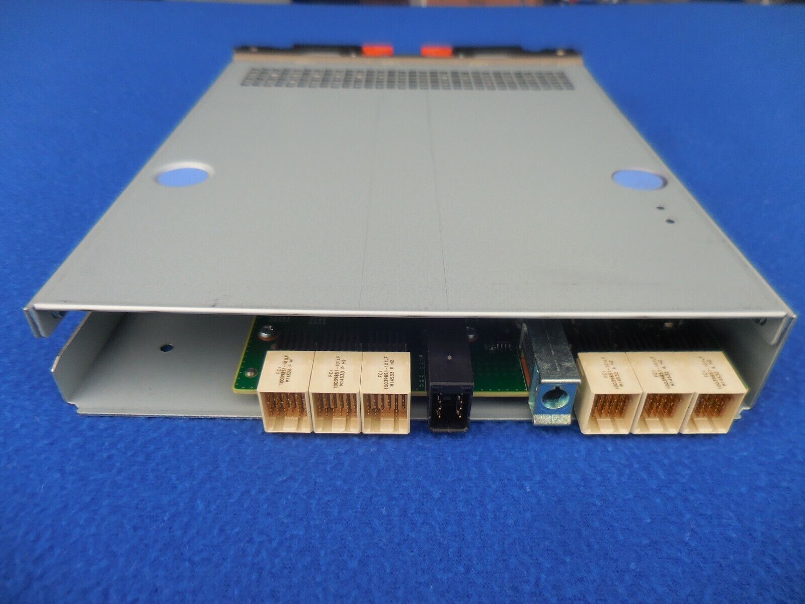 IBM Storewize V3700 V5000 Expansion Canister SAS Controller // 00Y2527 (Used) // สินค้ารับประกัน โดย บริษัท อะไหล่เซิร์ฟเวอร์ จำกัด