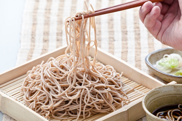 เส้นโซบะสด หรือ เส้นบะหมี่เย็น Japanese soba(Buckwheat)