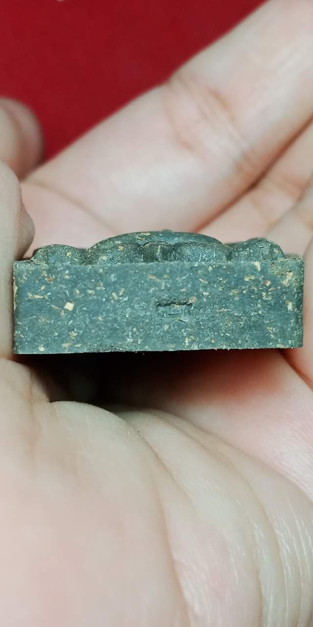 พระขุนแผนพราย ๓ เชื้อ ๕ เสือสุพรรณ พรายแม่วันทอง(เนื้อดำ) หลวงปู่นิ่มวัดพุทธมงคล จ.สุพรรณบุรี