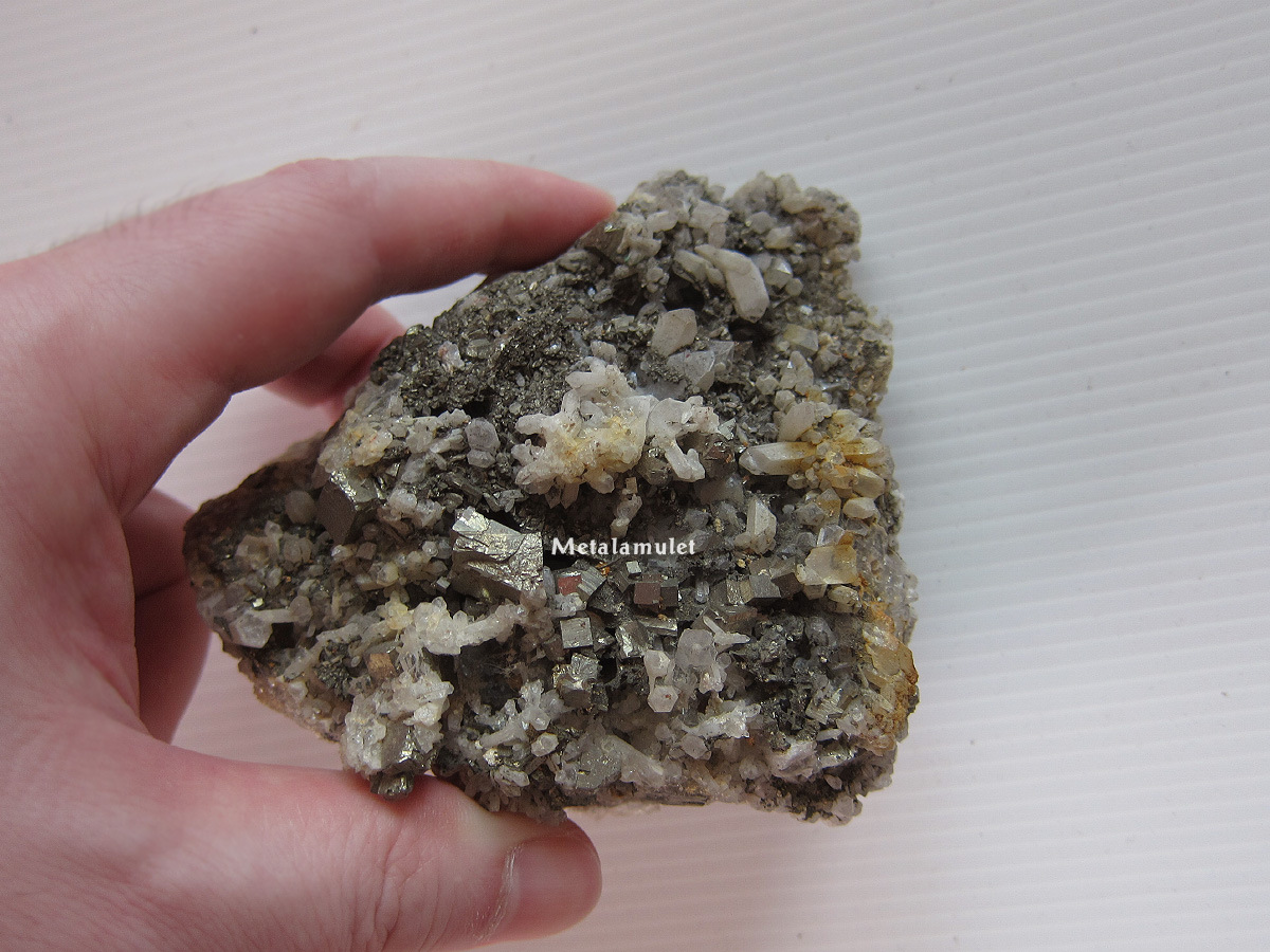 หินแร่รวม