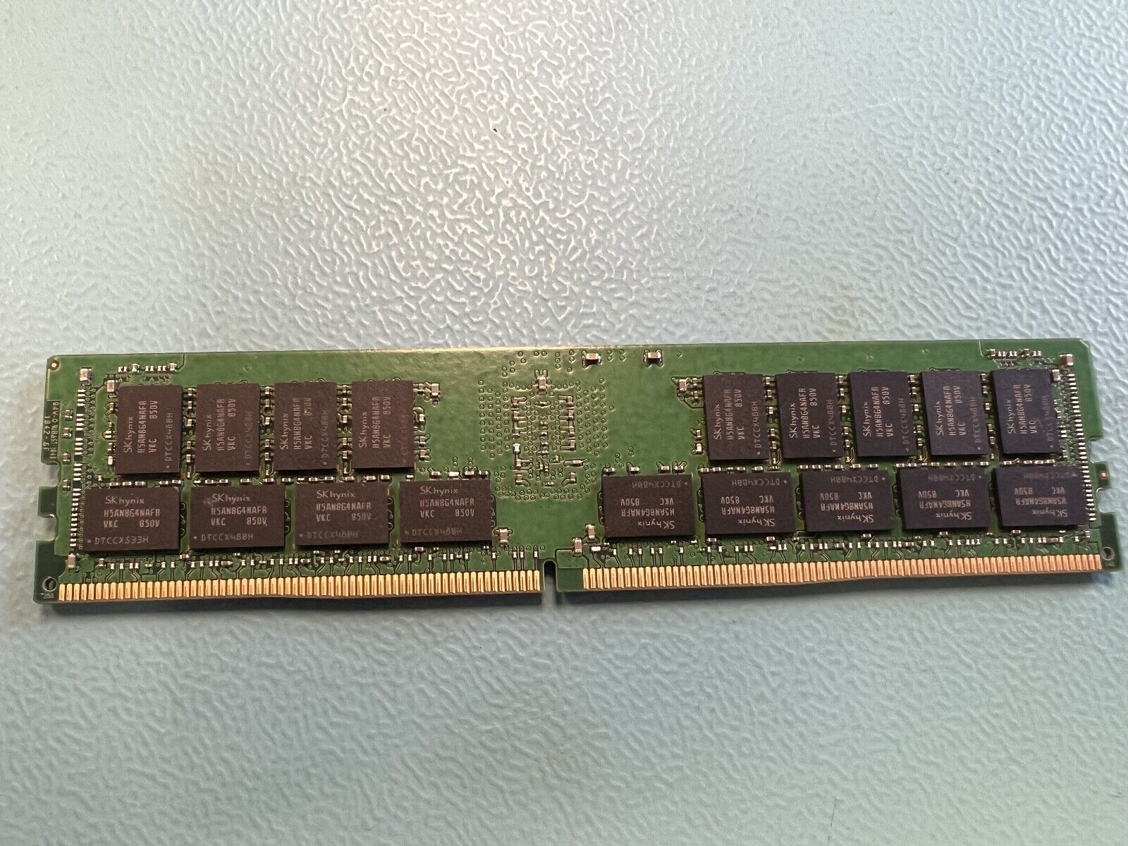 HPE 32GB 2Rx4 PC4-2666V DDR4 REG Server Memory // 850881-001 / 840758-091 / HMA84GR7AFR4N-VK (Used) // สินค้ารับประกัน โดย บริษัท อะไหล่เซิร์ฟเวอร์ จำกัด