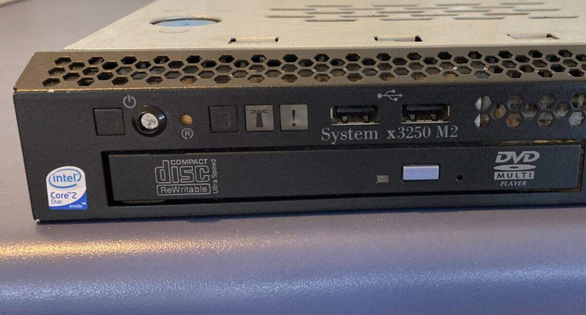IBM System x3250 M2 Server CPU x3330 / Ram 4GB / HDD 300GB 10K SAS 2.5"/Power Supply 350W (Used) // สินค้ารับประกัน โดย บริษัท อะไหล่เซิร์ฟเวอร์ จำกัด