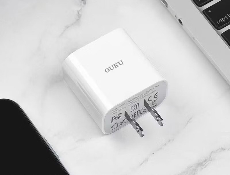 Q15 22.5W PD FAST CHARGER