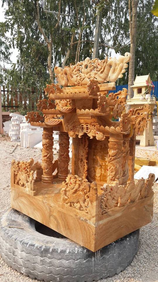 ศาลเจ้าที่หินน้ำผึ้ง