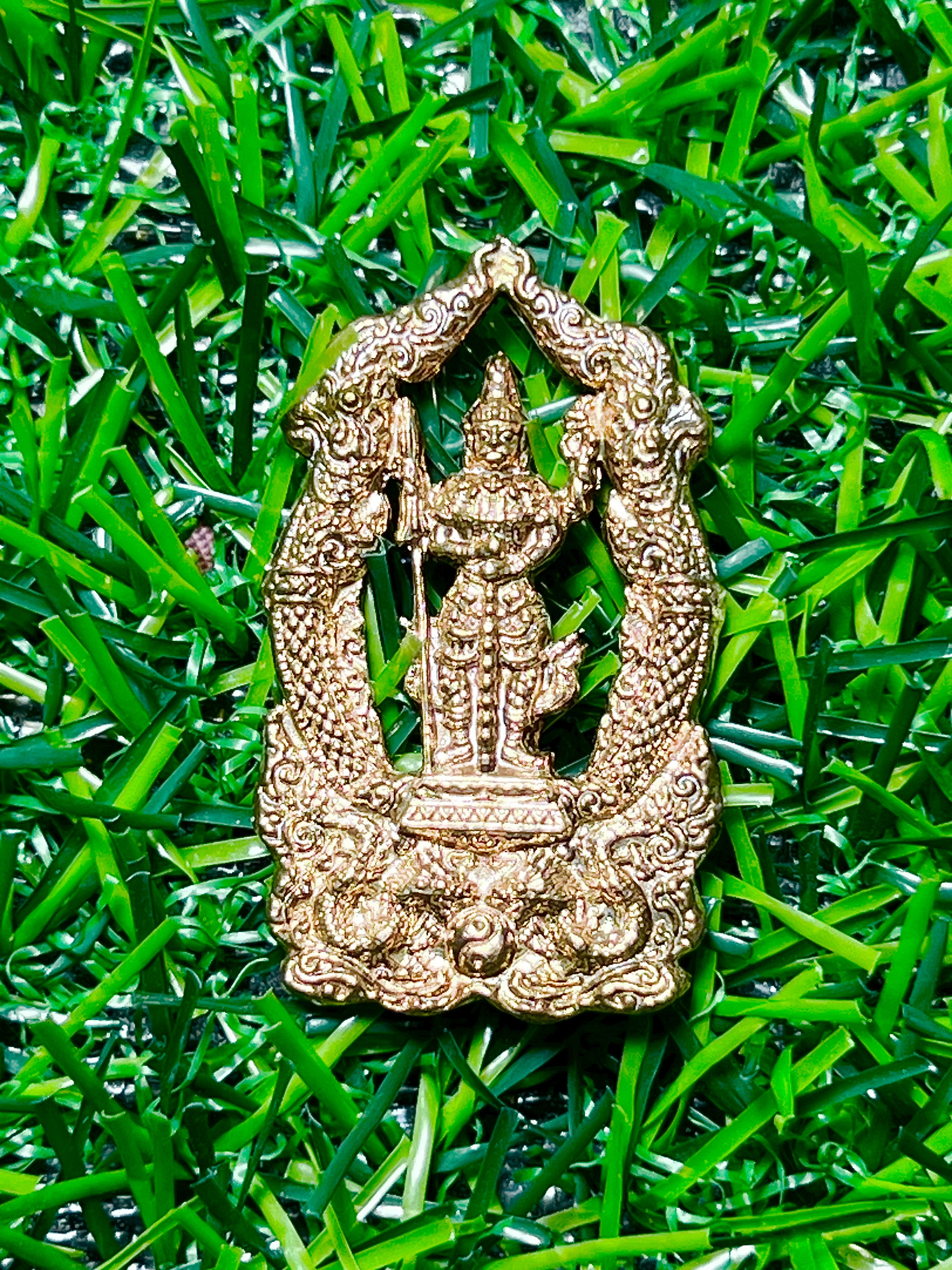 เหรียญหล่อ 2 หน้า ท้าวเวสสุวรรณตรีพระเพลา วัดหน้าพระเมรุฯ จ.อยุธยา รุ่น รวย เฮง สยบมหาอุทกภัย ปี 55 เนื้อทองแดงนอก