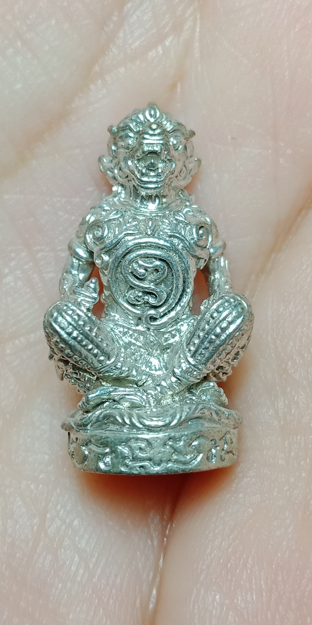 พญาหนุมานยันต์ยุ่ง รุ่น วายุบุตร ปี58 หลวงพ่อรักษ์ วัดสุทธาวาส วิปัสสนา จ.อยุธยา เนื้ออัลปาก้า