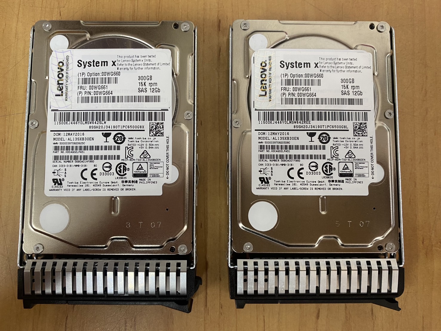 Lenovo 300GB 15K 12G SAS 2.5" SFF Hard Drive // 00WG660 / 00WG661 / 00WG664 (Used) // สินค้ารับประกัน โดย บริษัท อะไหล่เซิร์ฟเวอร์ จำกัด