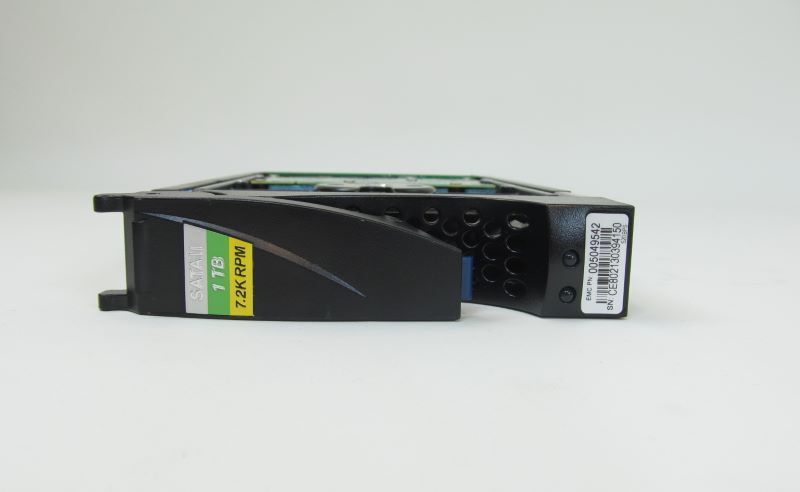 EMC 1TB 7.2K RPM SATA2 Hard Drive EMC // TRAY 005049542 / EMC HDD 118032844 / ST1000NM0011 (Used) // สินค้ารับประกัน โดย บริษัท อะไหล่เซิร์ฟเวอร์ จำกัด
