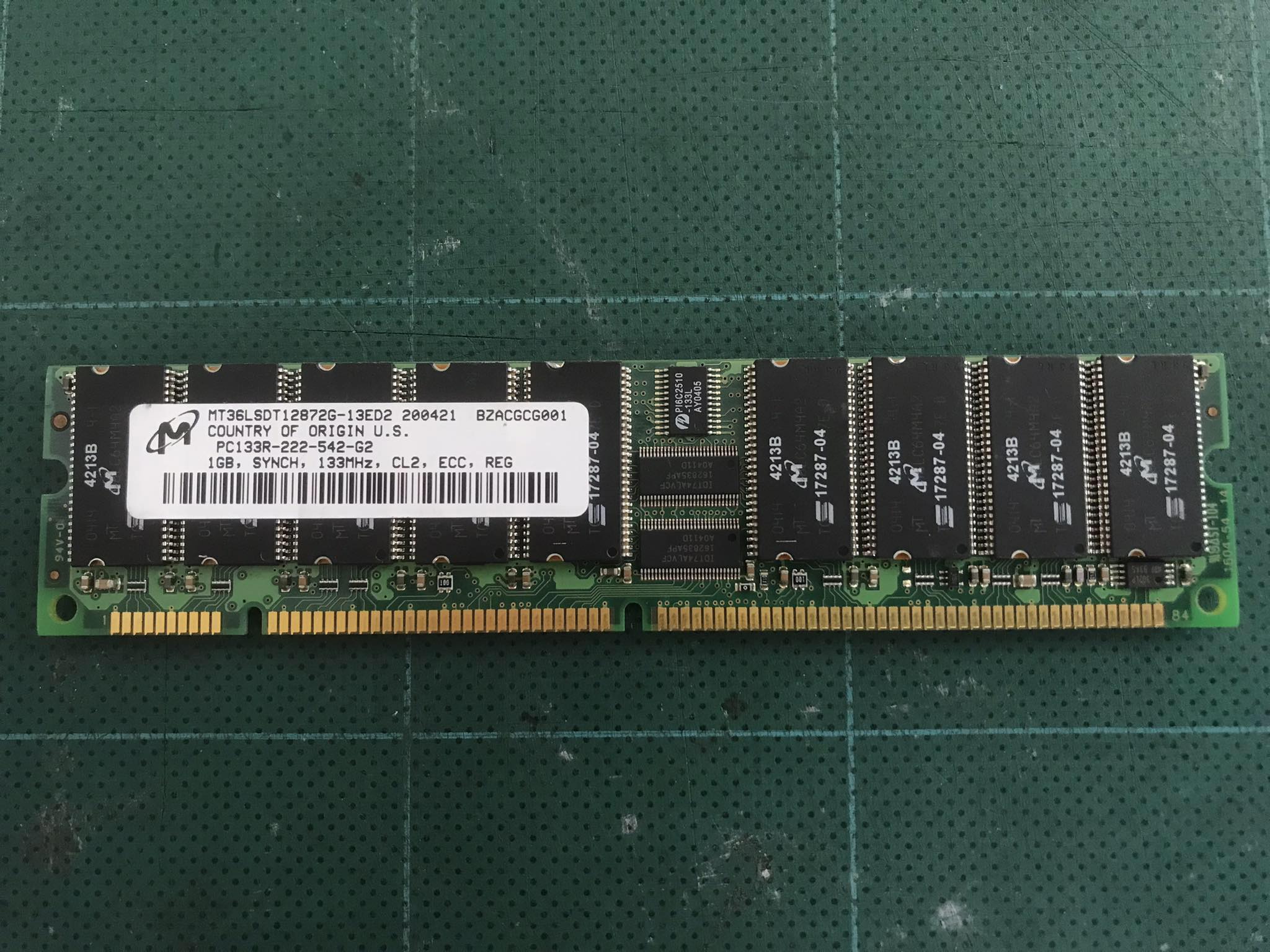 Micron 1GB 133MHz PC133 ECC Registered CL2 168-Pin DIMM Memory Module RAM / MT36LSDT12872G-13ED2 (Used) // สินค้ารับประกัน โดย บริษัท อะไหล่เซิร์ฟเวอร์ จำกัด