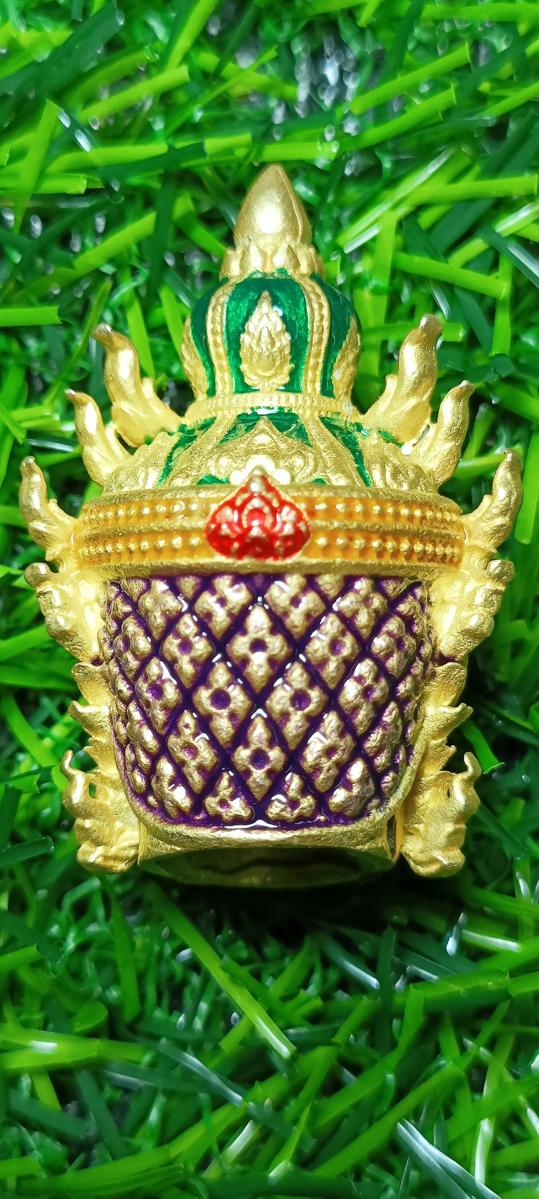 เศียรท้าวเวสสุวรรณ รุ่น บูชาครู เจ้าคุณพัฒน์ วัดห้วยด้วน ปี 65 เนื้อกะไหล่ทองพ่นทราย ลงยาม่วง